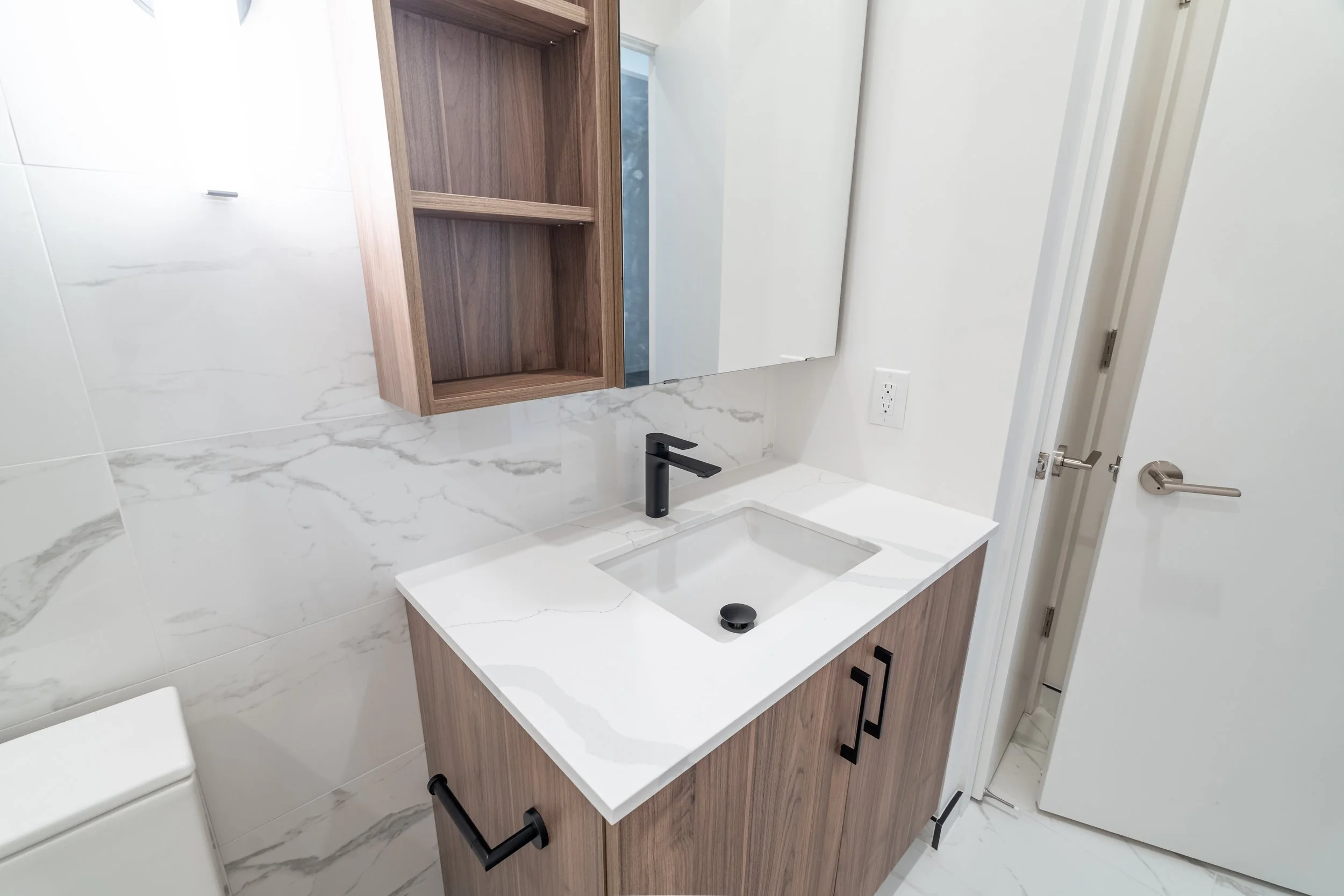 Frameless - Elegance Marble - 689 The Queensway -033.jpg