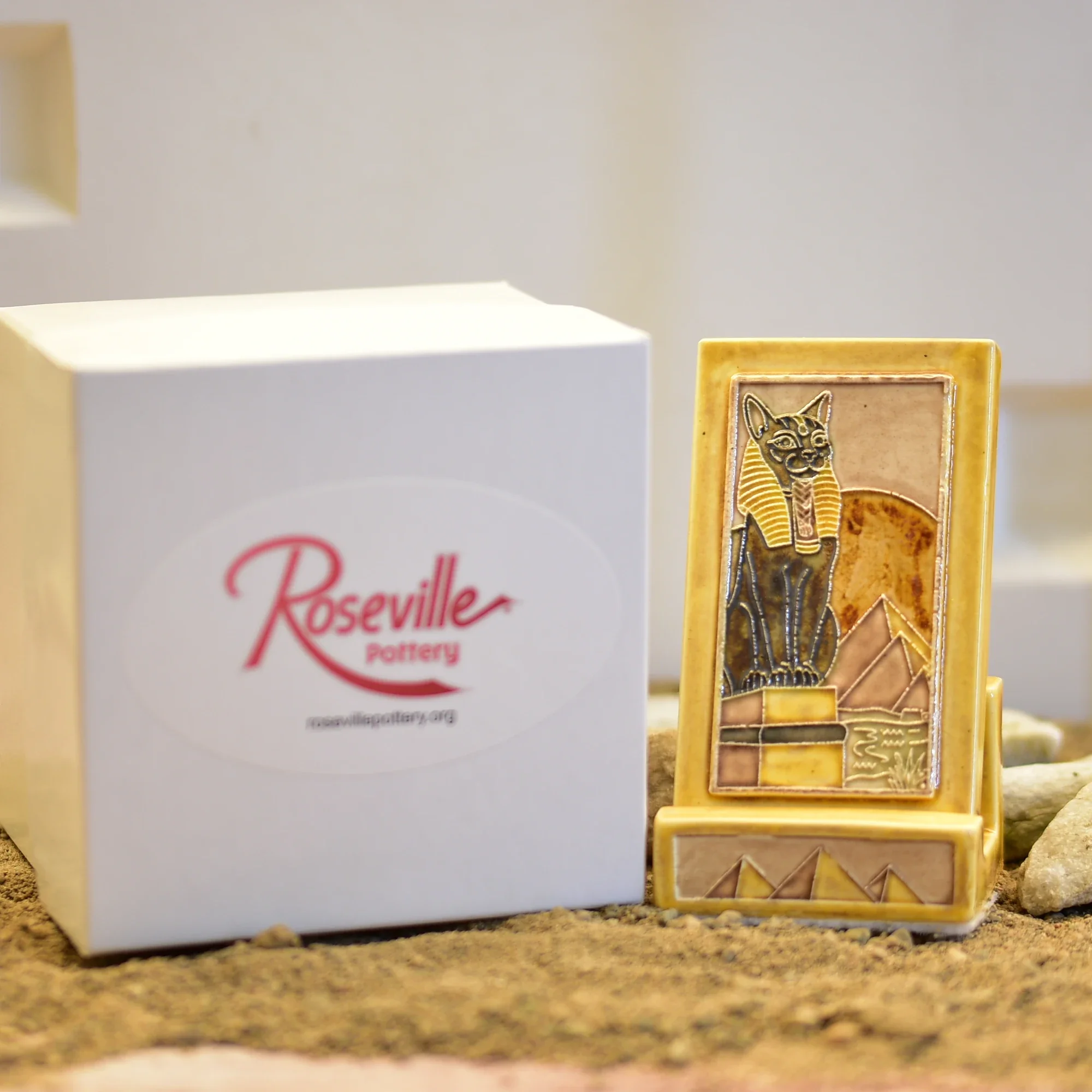 roseville_pottery_sacred_cat_box.webp