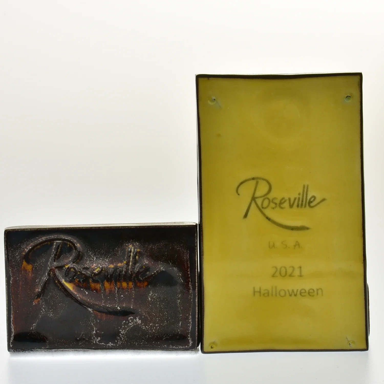 2021_halloween_minitile_back.webp
