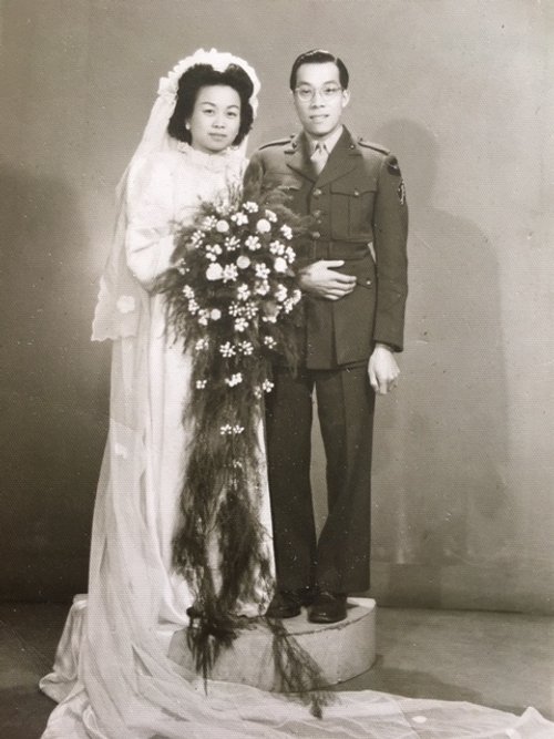 Mom and Dad wedding photo Oct 27 1946.JPG photo #DA2.JPG