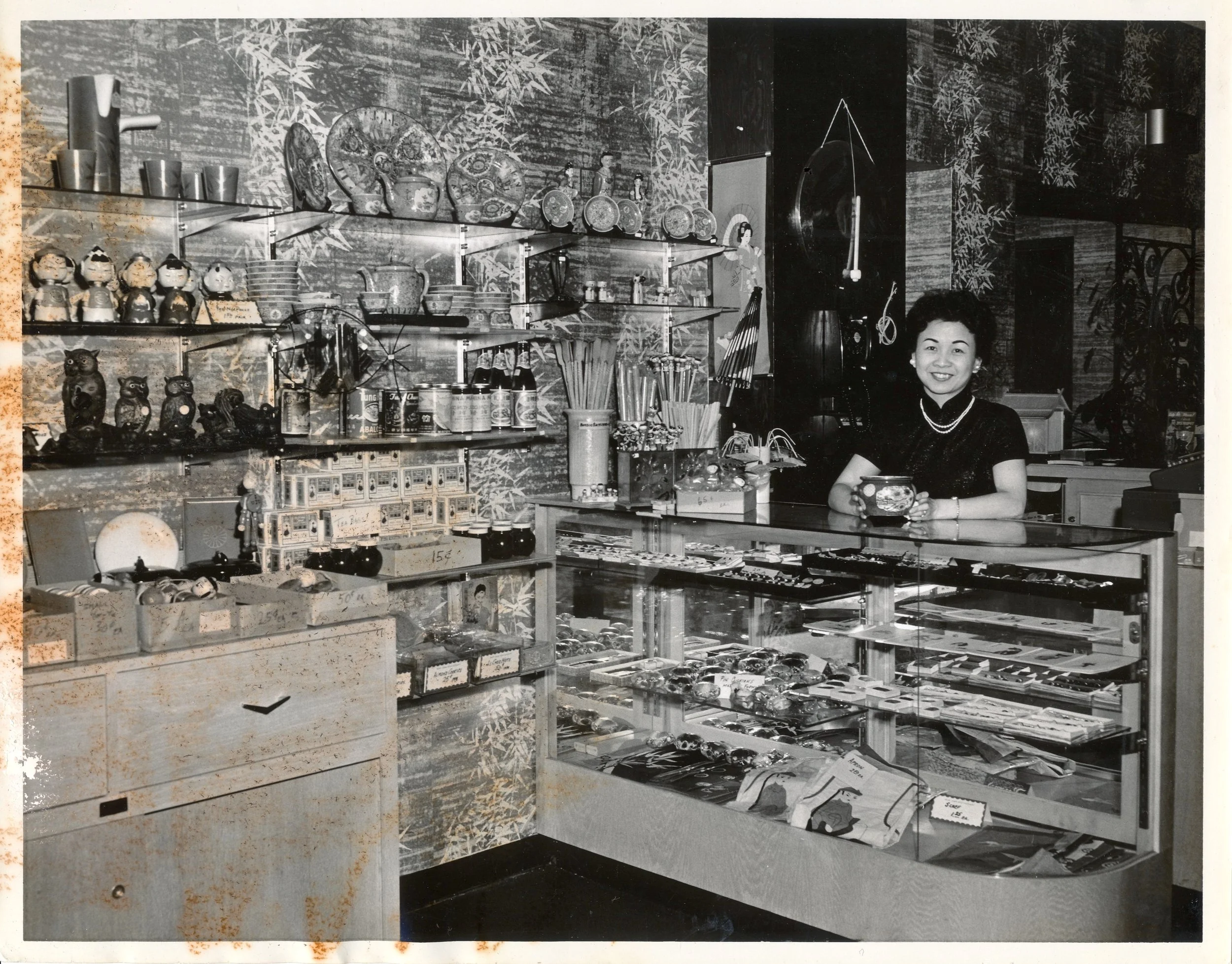 Nellie at the gift shop
