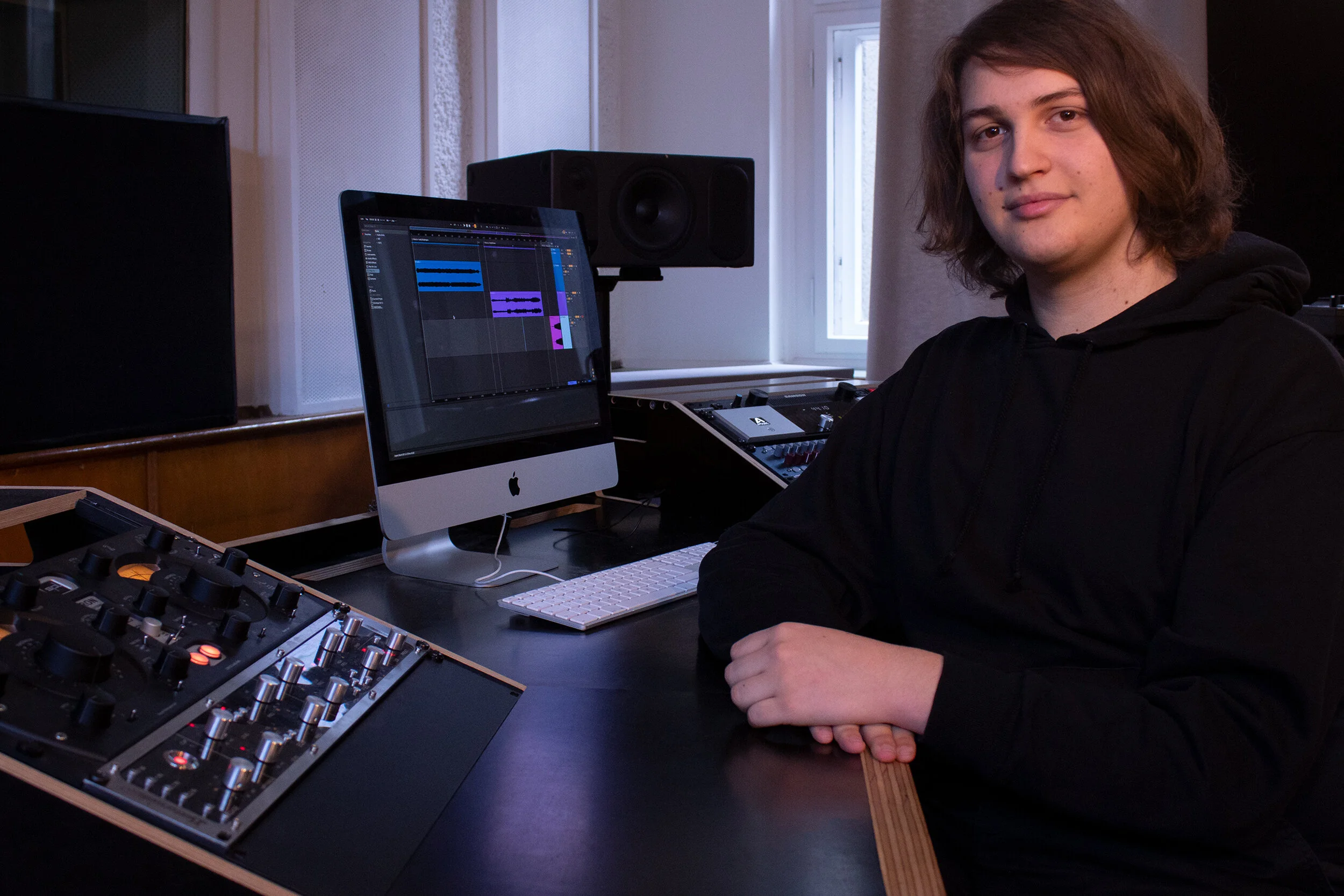 K13 Studio Pics LR-3@0.5x.jpg