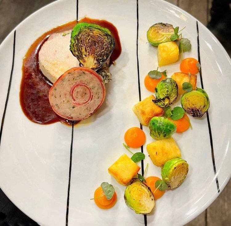 Christmas dinner sorted!

We love Christmas and don&rsquo;t deviate too far from tradition &hellip; 

#christmas #festivemenu #restaurant #popupdining #onlyfoodandcourses #watchthisspace