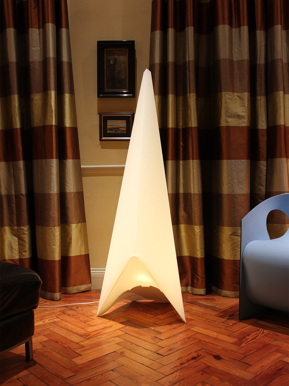 Blue-Marmalade-Stealth-supreme-living-room-lamp-made-in-UK.jpg