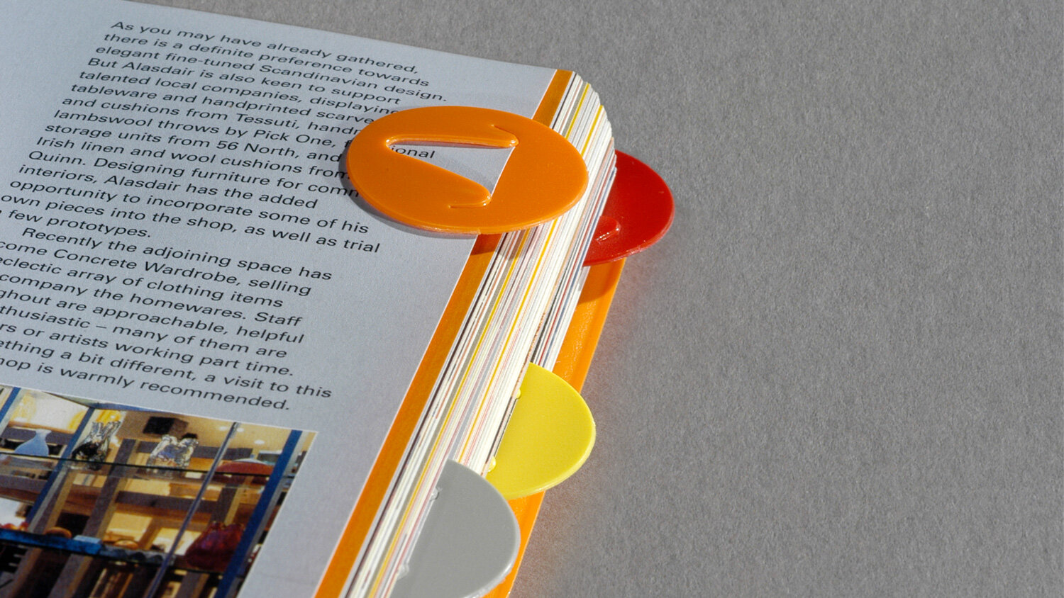 Blue-Marmalade-Bi-clip-paper-clip-book-mark-line-mark-recycled-plastic-zero-waste.jpg