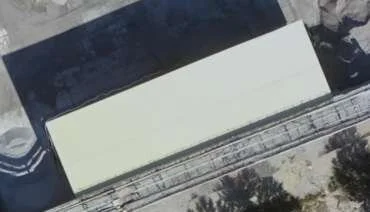 Imagen 3: Ortofotografía con distorsiones en los bordes de un edificio.