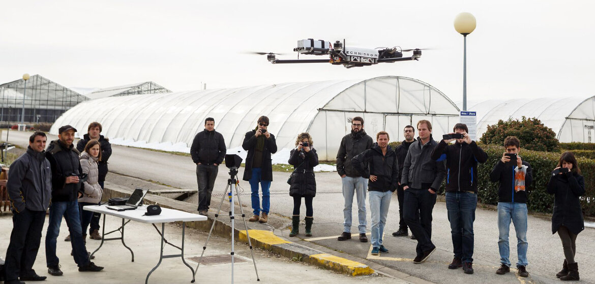001_trayectoria-drone-para-el-desarrollo-de-tareas-de-medicion-de-volumenes-de-tierra-drone-for-the-development-of-measurement-of-earth-volumes.jpg