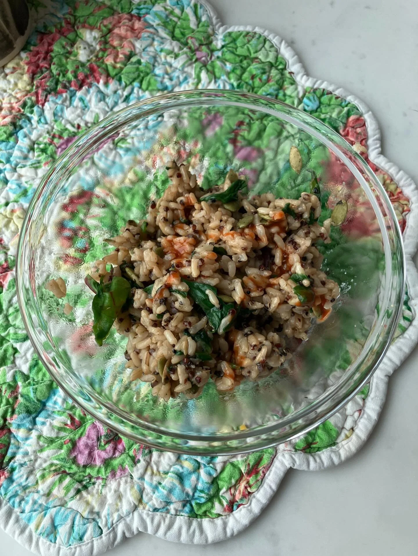 Whats for lunch today? 

Quinoa with brown rice, organic power greens mix and pumpkin seeds

✅Fiber
✅Whole grains
✅Antioxidants
✅Healthy fat

#fuelwellfeelwell
