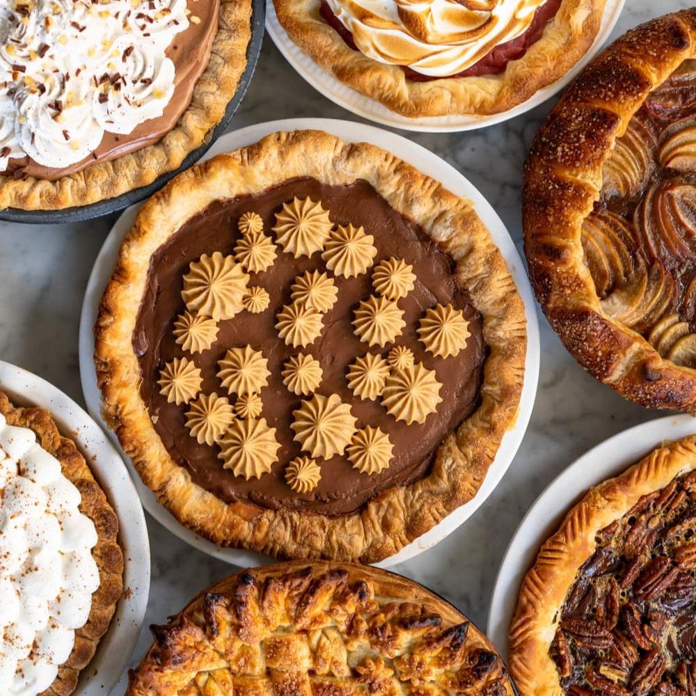 Rich foods, family dynamics, old patterns&mdash; Thanksgiving can be ALOT. 

If you&rsquo;re feeling anxious heading into the holiday, here are 8 simple ways to stay calm and grounded:

✨ Start your morning with something grounding (a short walk, dee