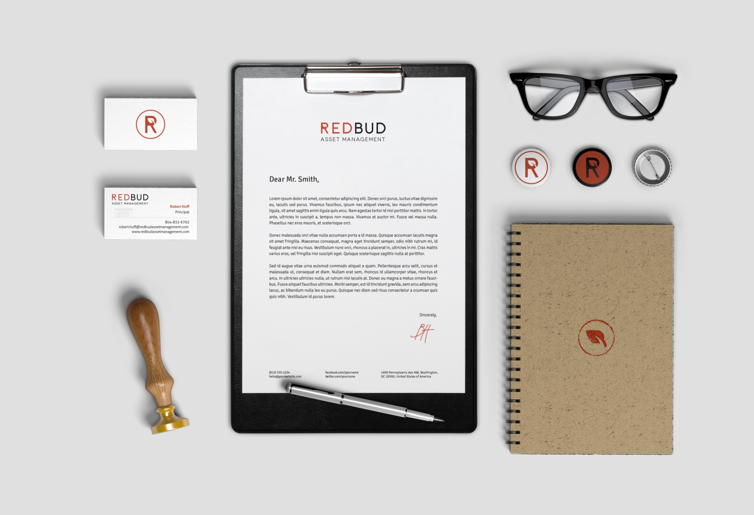 Branding-Identity-MockUp-Vol7.png