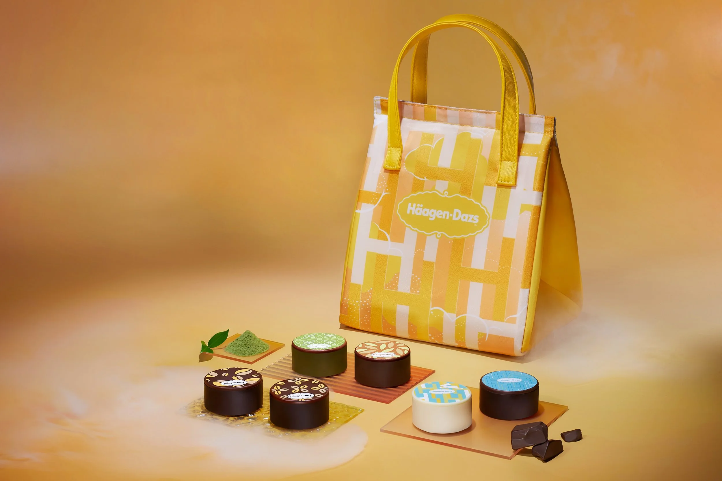 HD_MAF_Moodshot_2024_full image_cooler bag.jpg