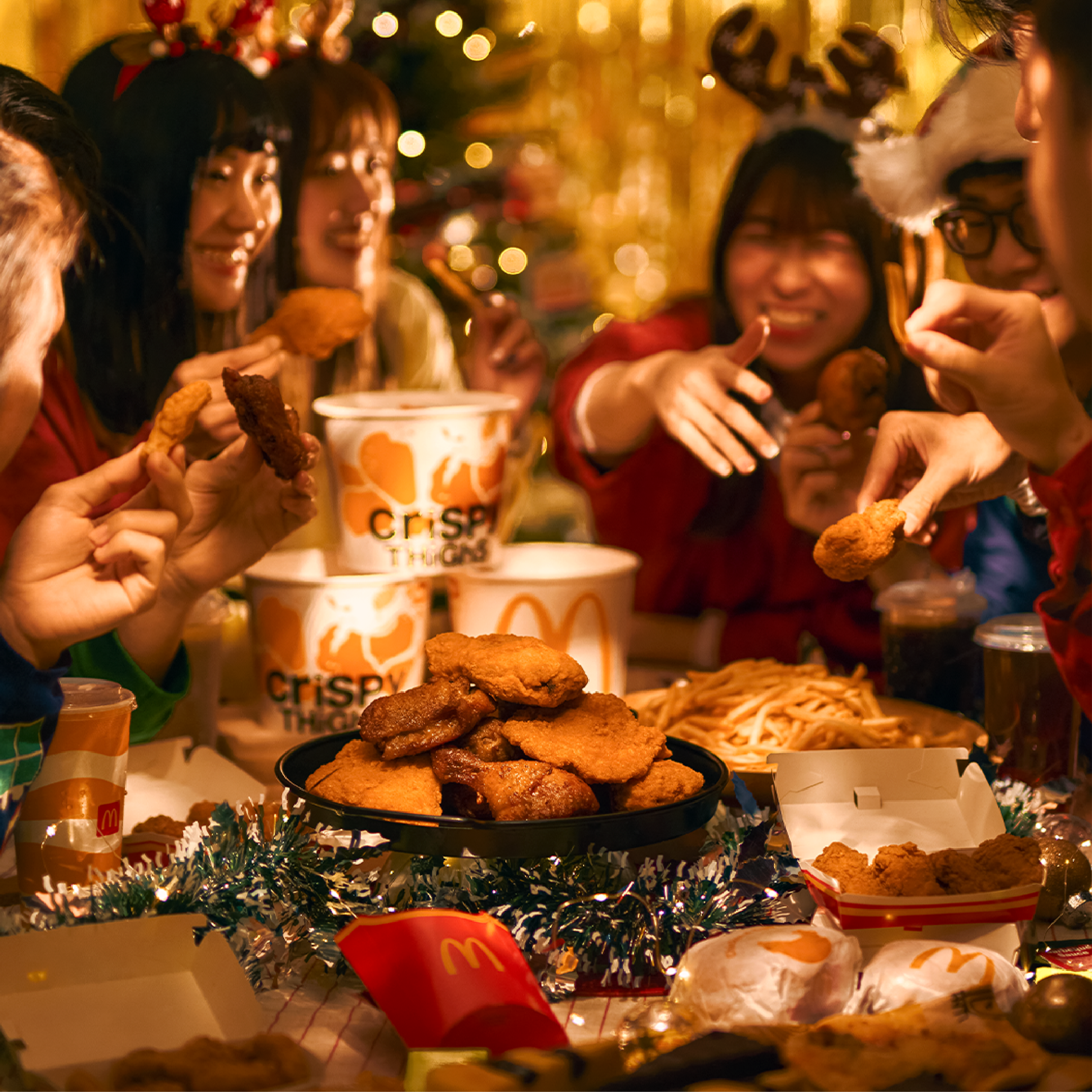 食麥炸雞有咁多種方法，但呢一種最開心🍗🍾

#咪就係約埋成班朋友開Party歎囉
#平安夜快樂
#imlovinit #McDonaldsHK