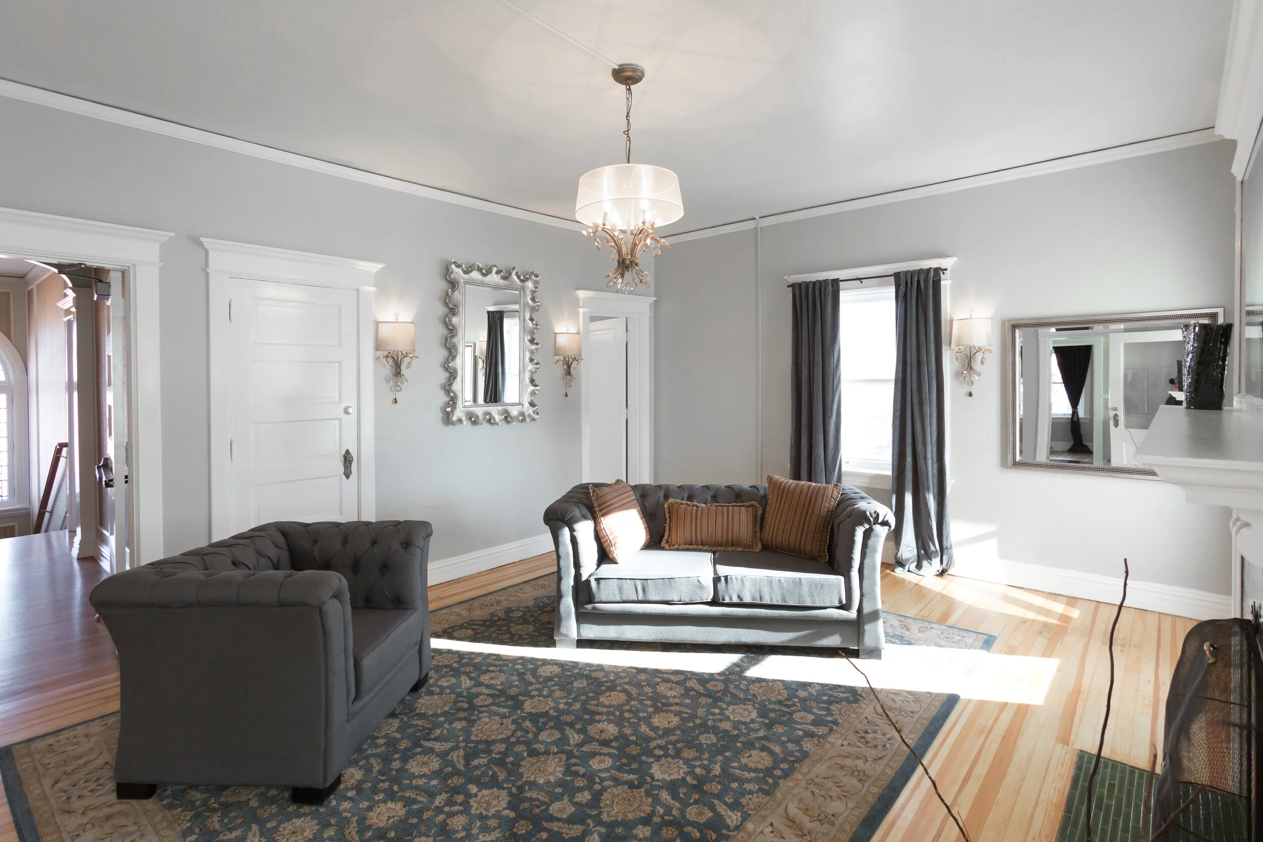 PARKSIDE MANSION Bridal Suite 2.jpg