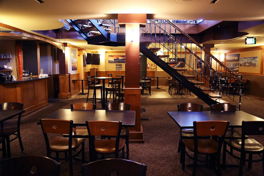 The-Lobby-Denver-Playful-Eats.-Serious-Drinks.-14.jpg