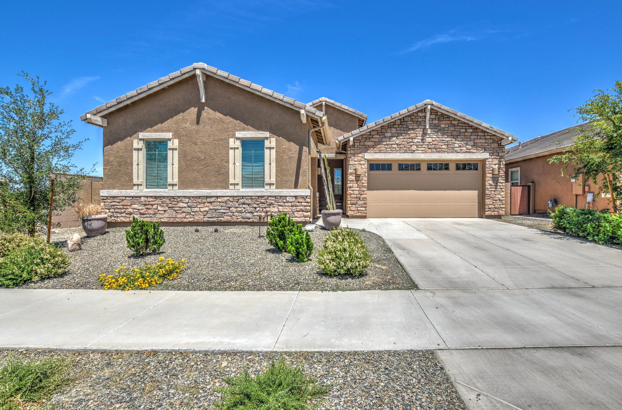 New Listing Alert: 21512 E Waverly Court, Queen Creek, AZ 85142