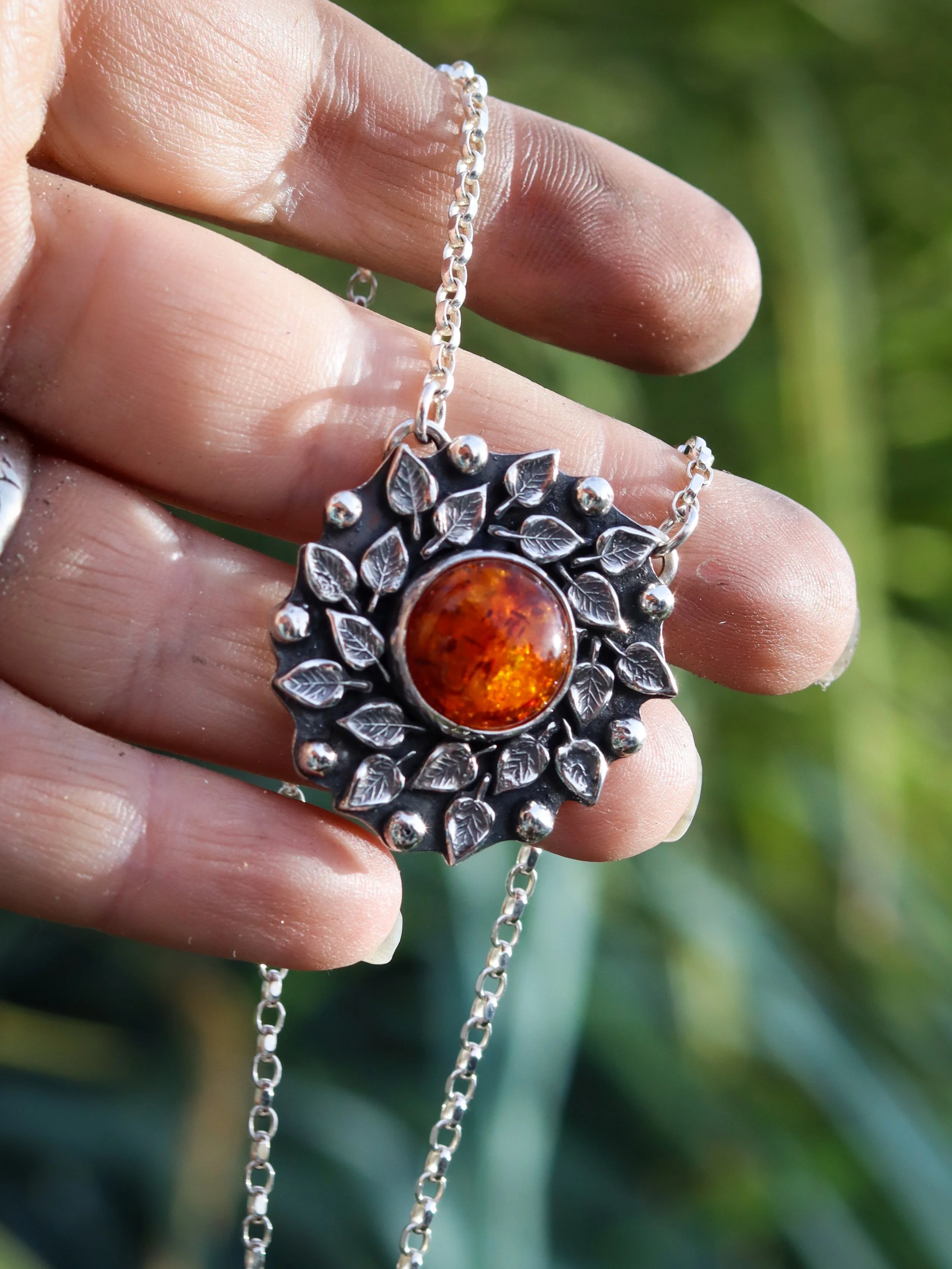 TheSpriggen-amber-2.jpg
