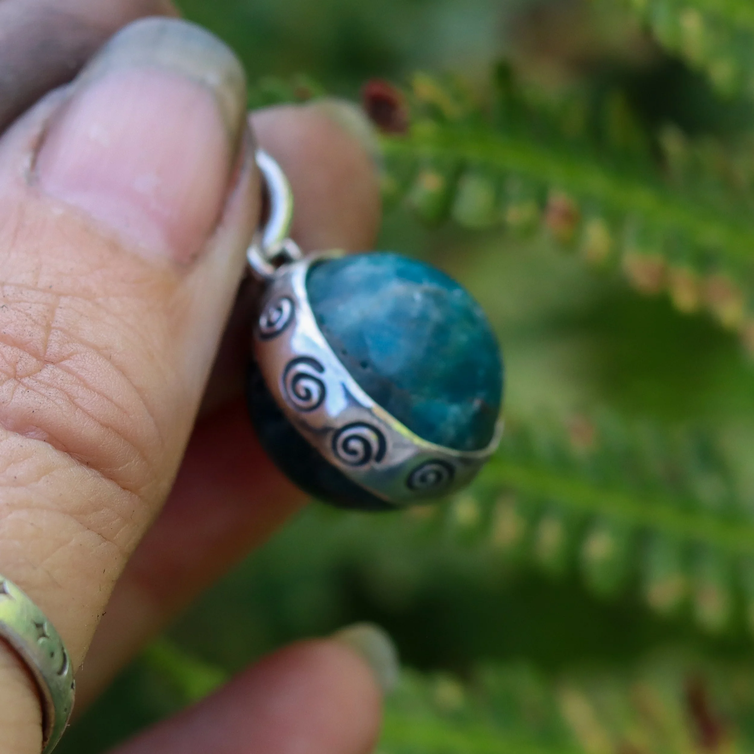 Mini crystalball apatite.jpg