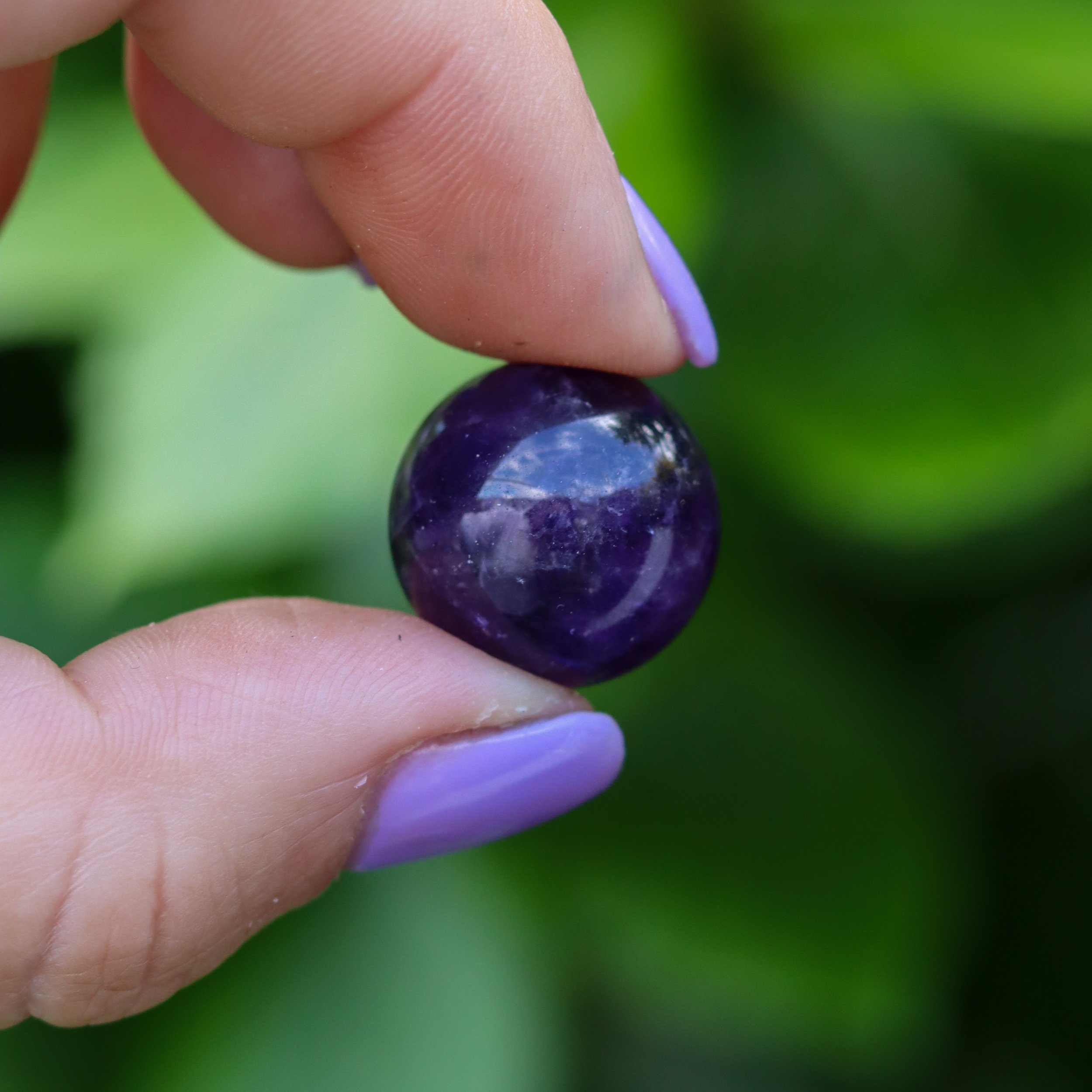 Crystalball-amethyst_1_LRG.jpg