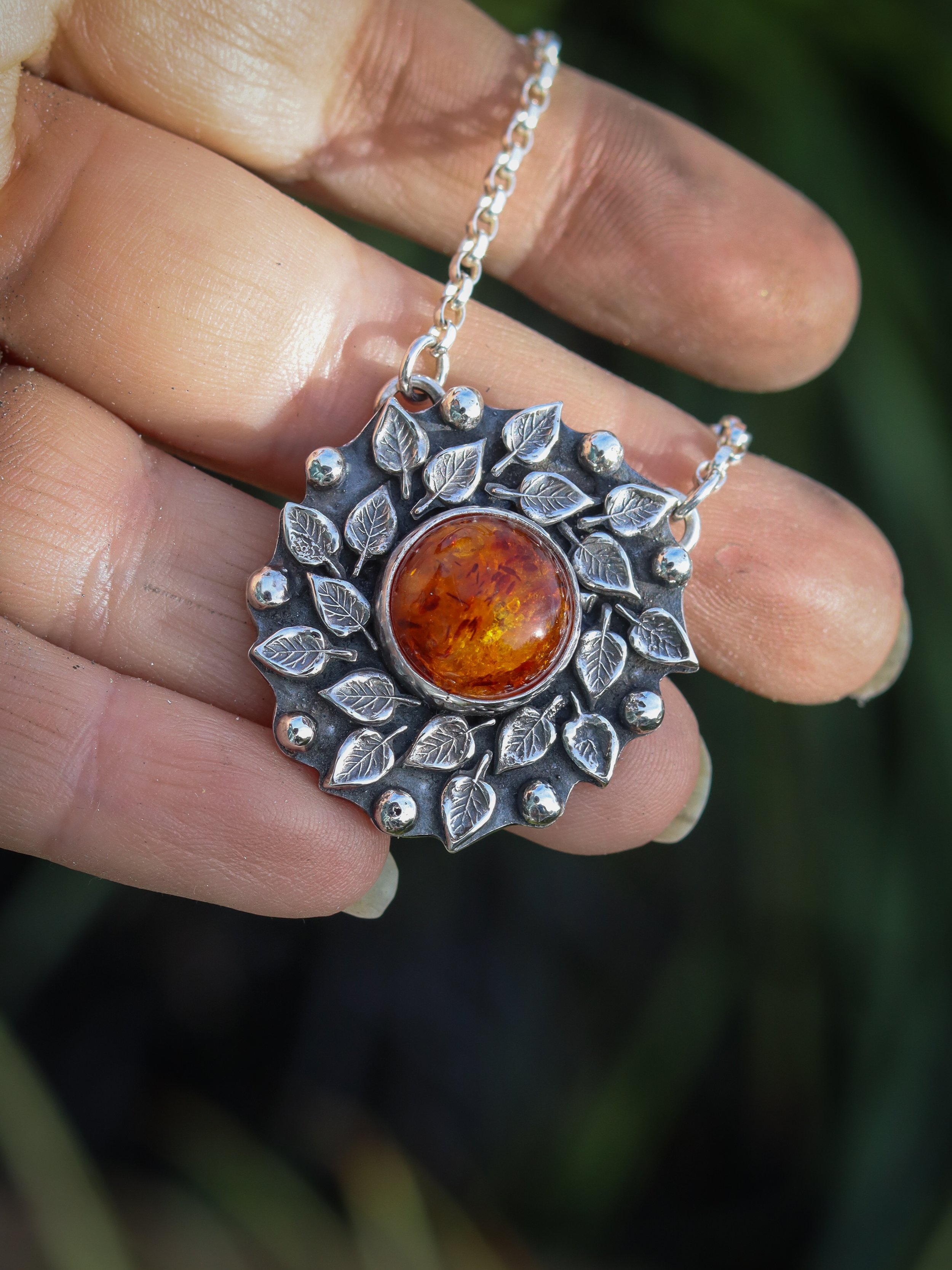 TheSpriggen-amber-3.jpg