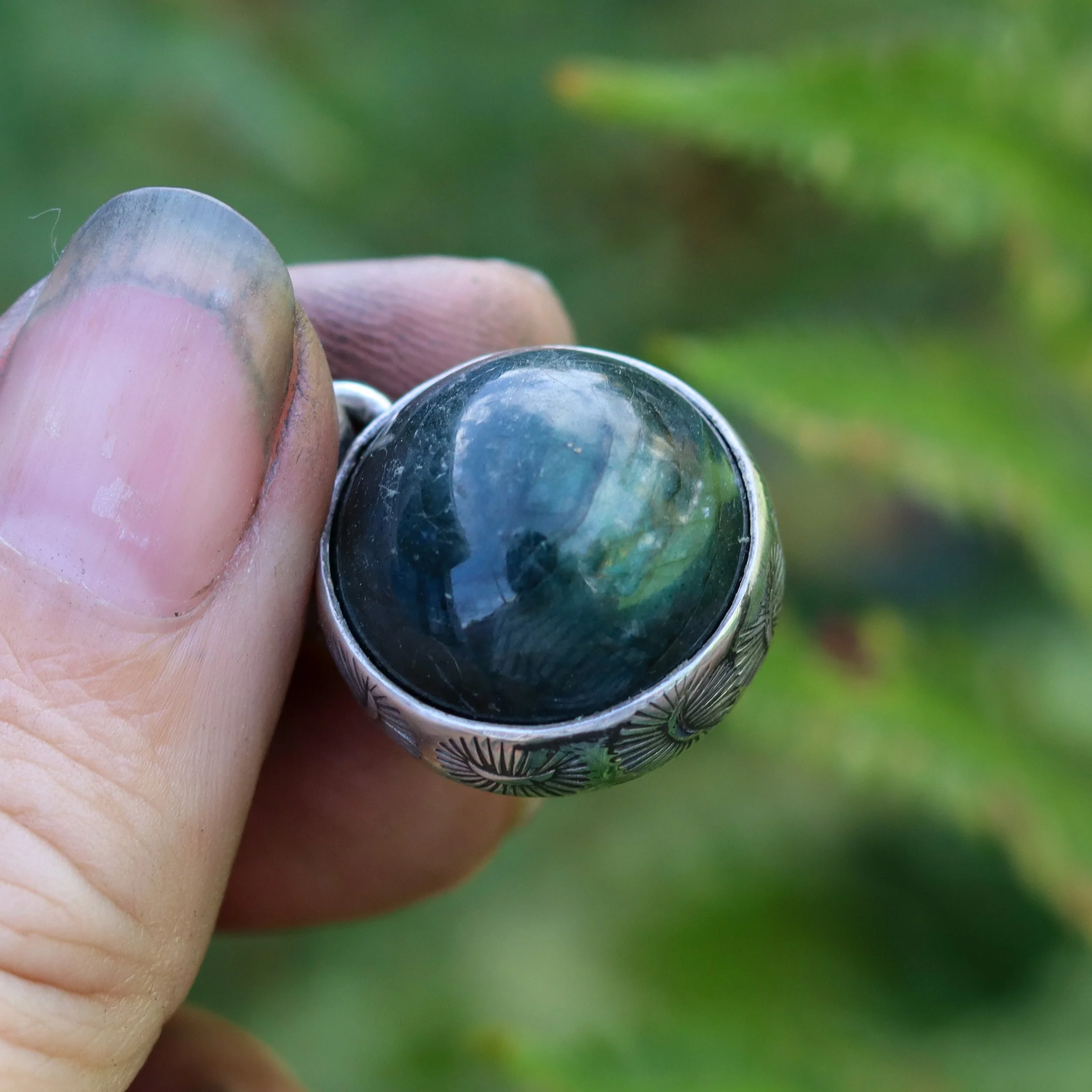 Largecrystalball labradorite.jpg