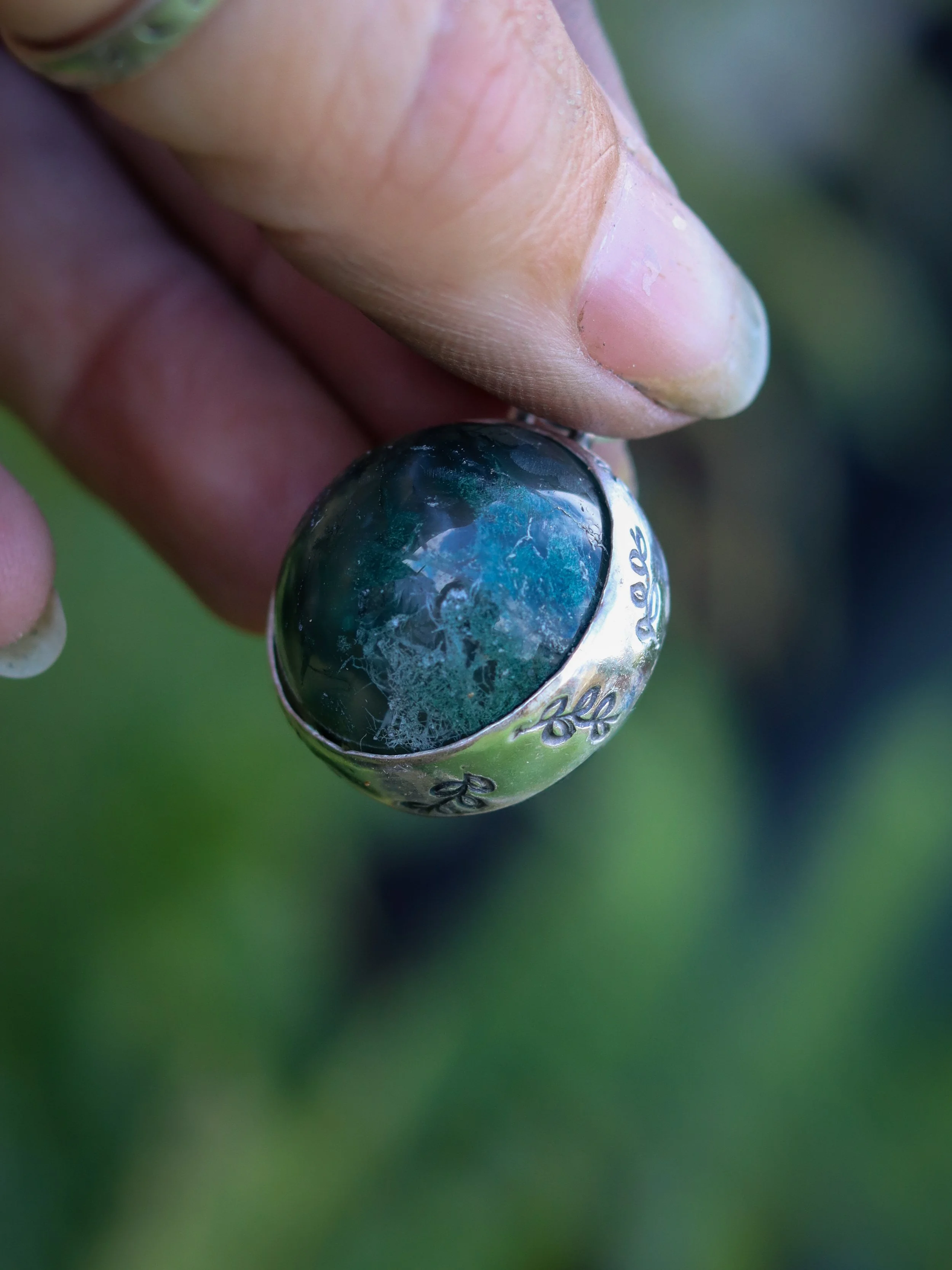 Large crystalball mossagate.jpg