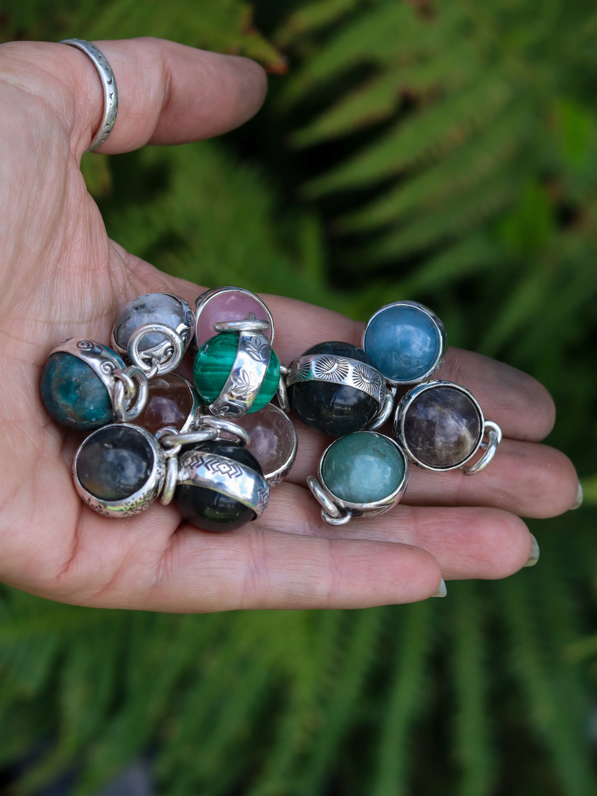 Mini crystalball-5.jpg