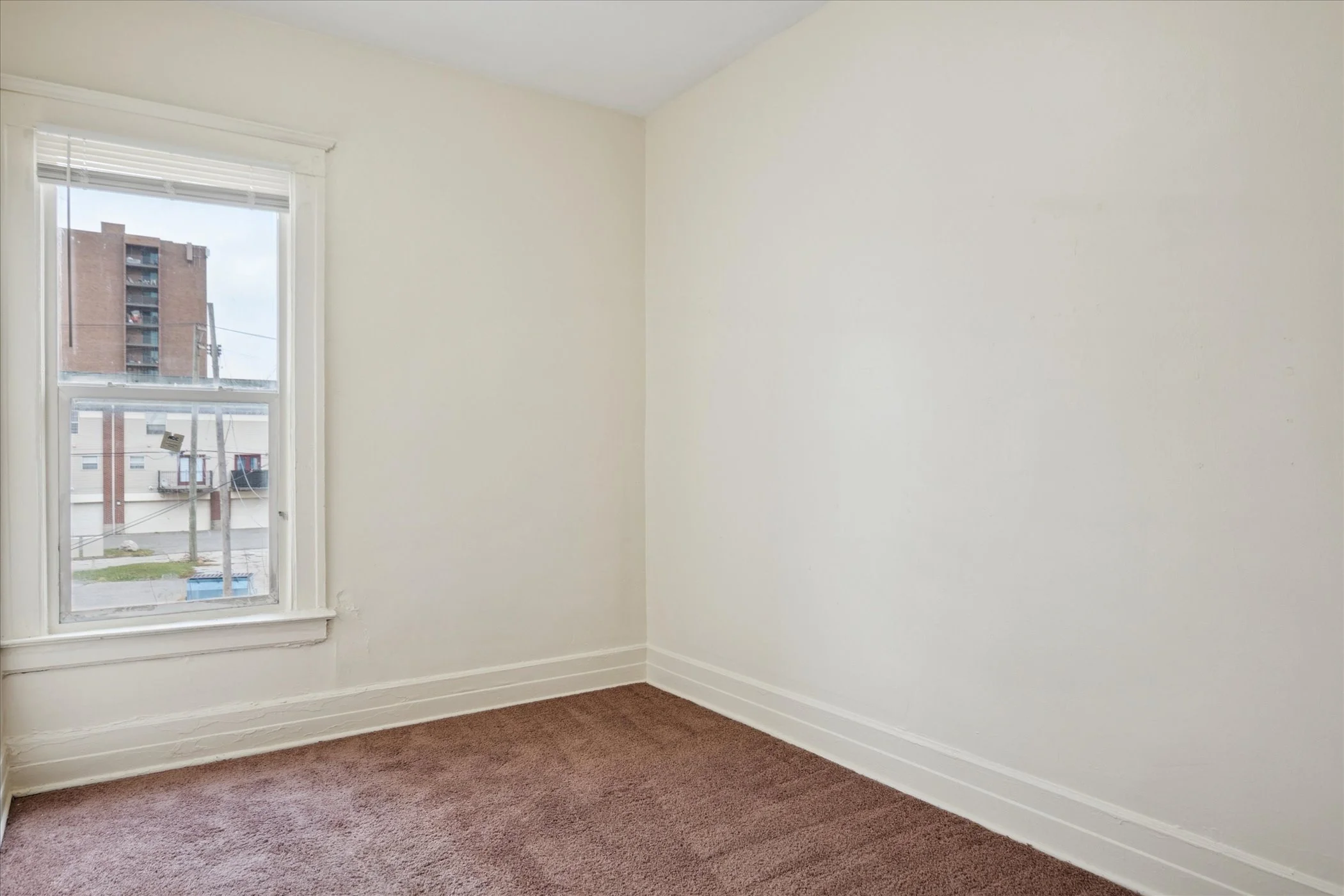 22-3826 Vermont St _3 bedroom.jpg