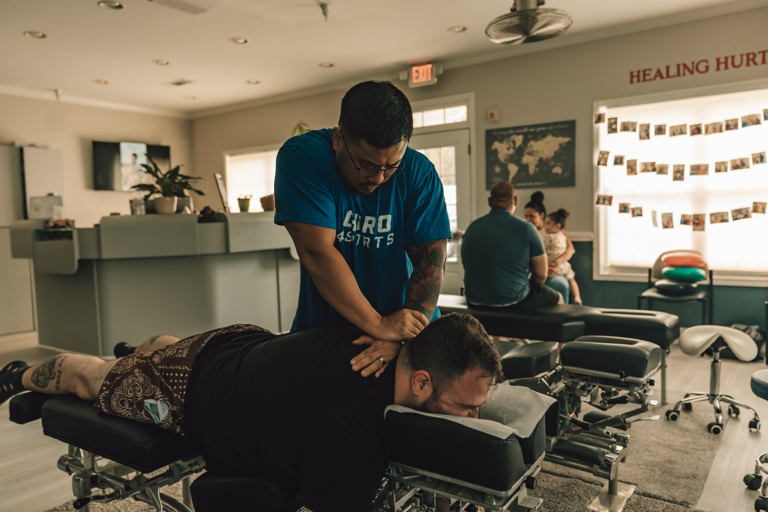 Chiropractor Alpharetta Chiro4Sports Dr. Mike Ho Adjusting Patient