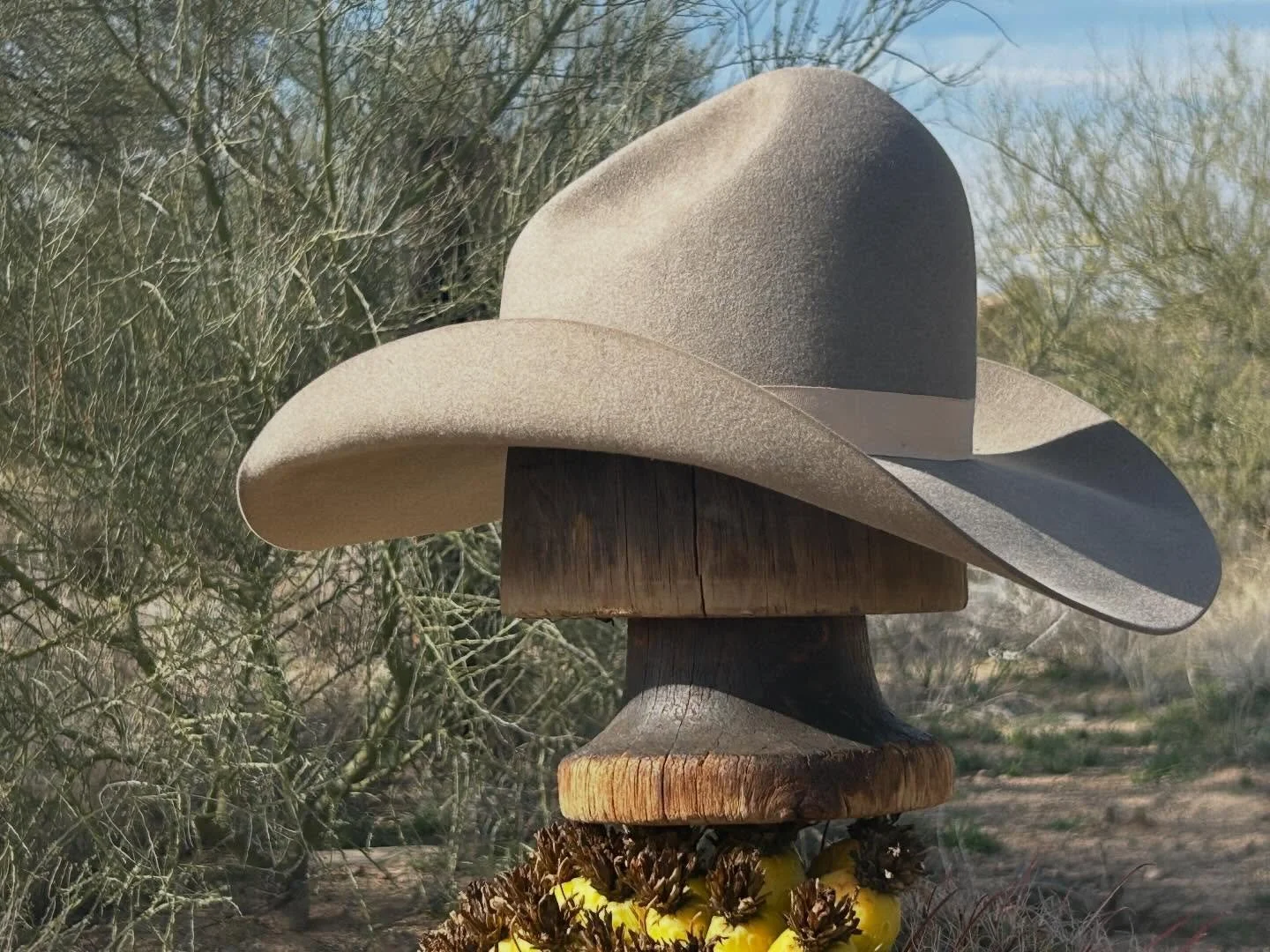 Some customers call this the &ldquo;Montana Slope,&rdquo; &hellip;..well this hat is heading close to there  lol 
Off to Wyoming, this pure beaver in natural, really just has an old fashioned look no matter the name!  The customer will be working out