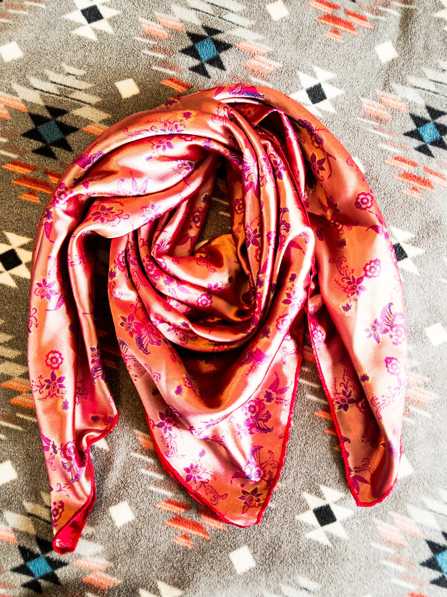 Windrose Red Rag Winter Rose Wild Rag — Blue Roan Wild Rags