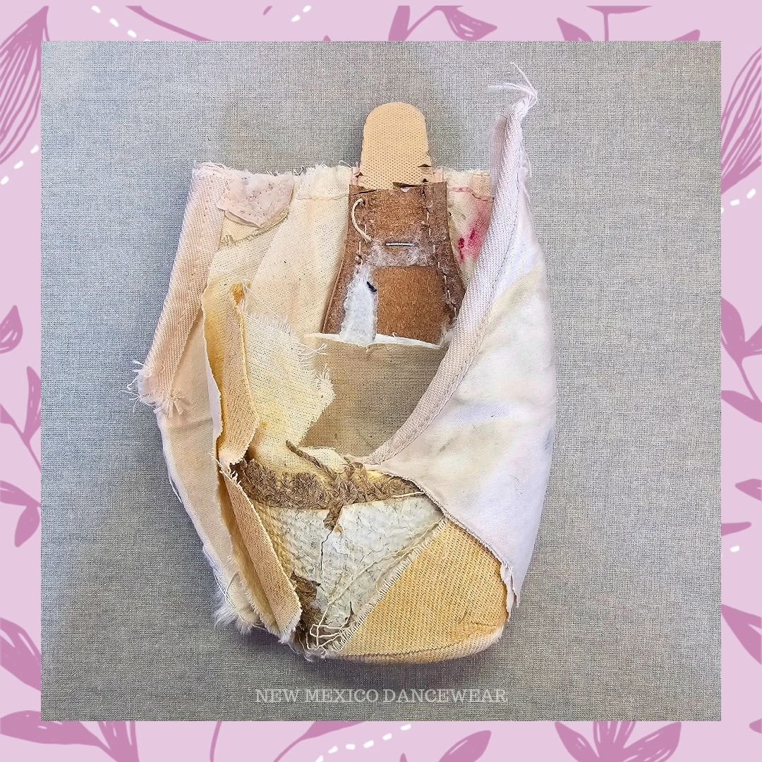 What is inside a pointe shoe? 🤔🩰
Pointe shoes are traditionally made from a combination of packed layers of fabric, paper and cardboard, hardened by glue (often referred to as paste). The external materials used are combinations of satin, leather f