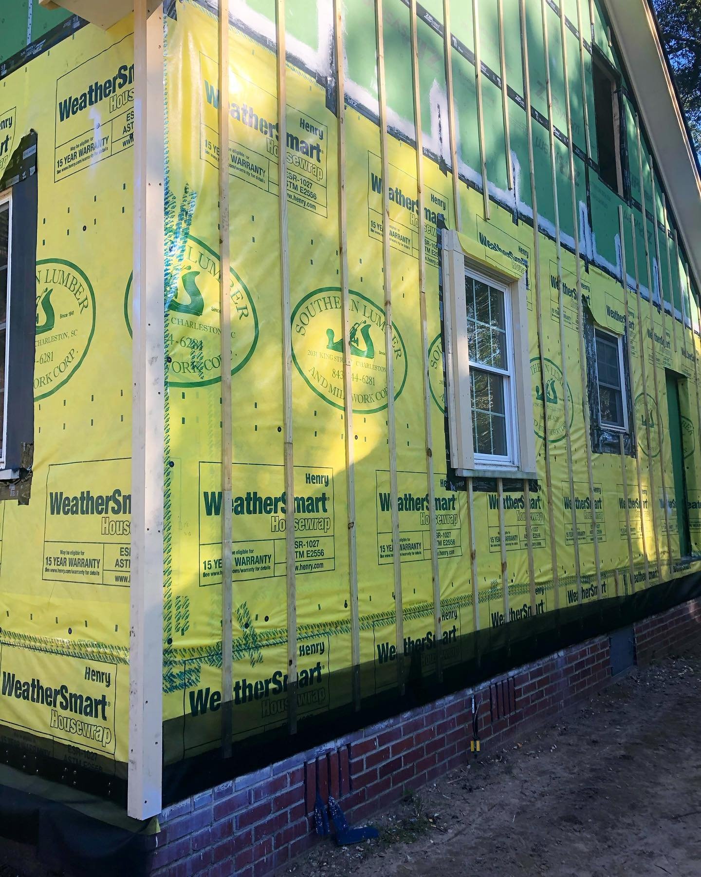 Rain screen installation💦

.
.
.
.
.
.
.
.
.
.
.
.
.
#HamiltonBuildersSC #HamiltonBuildersCHS 
#CharlestonConstruction #CharlestonRenovation #CharlestonBuilders#CharlestonHomeImprovement#CharlestonRemodeling #CharlestonDesignBuild #SCConstruction #S