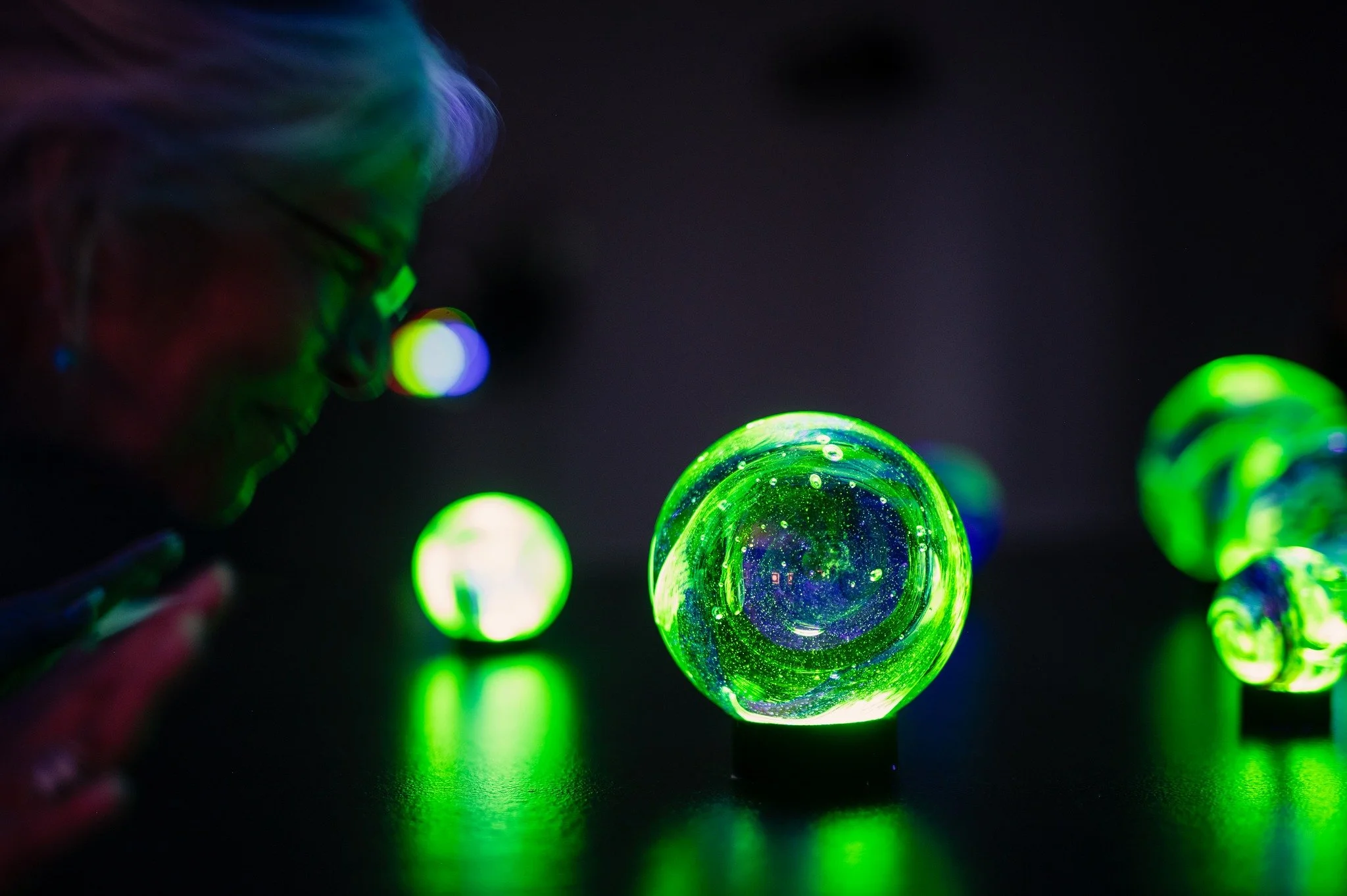 Final days to sit with Simulacra and Moon Window by Etsuko Ichikawa. When glass, smoke, and light converge, the gallery transforms into a meditation on impermanence and environmental inquiry. The exhibition concludes this Saturday, October 10. Admiss