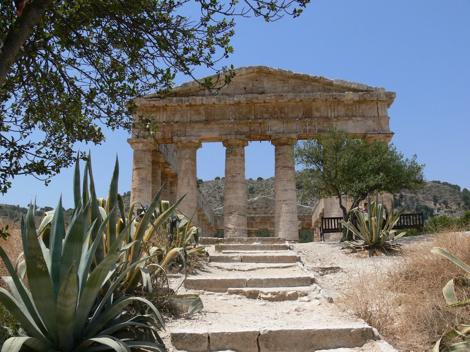 Segesta Doric Temple Photo Credit: Manuel via Flickr