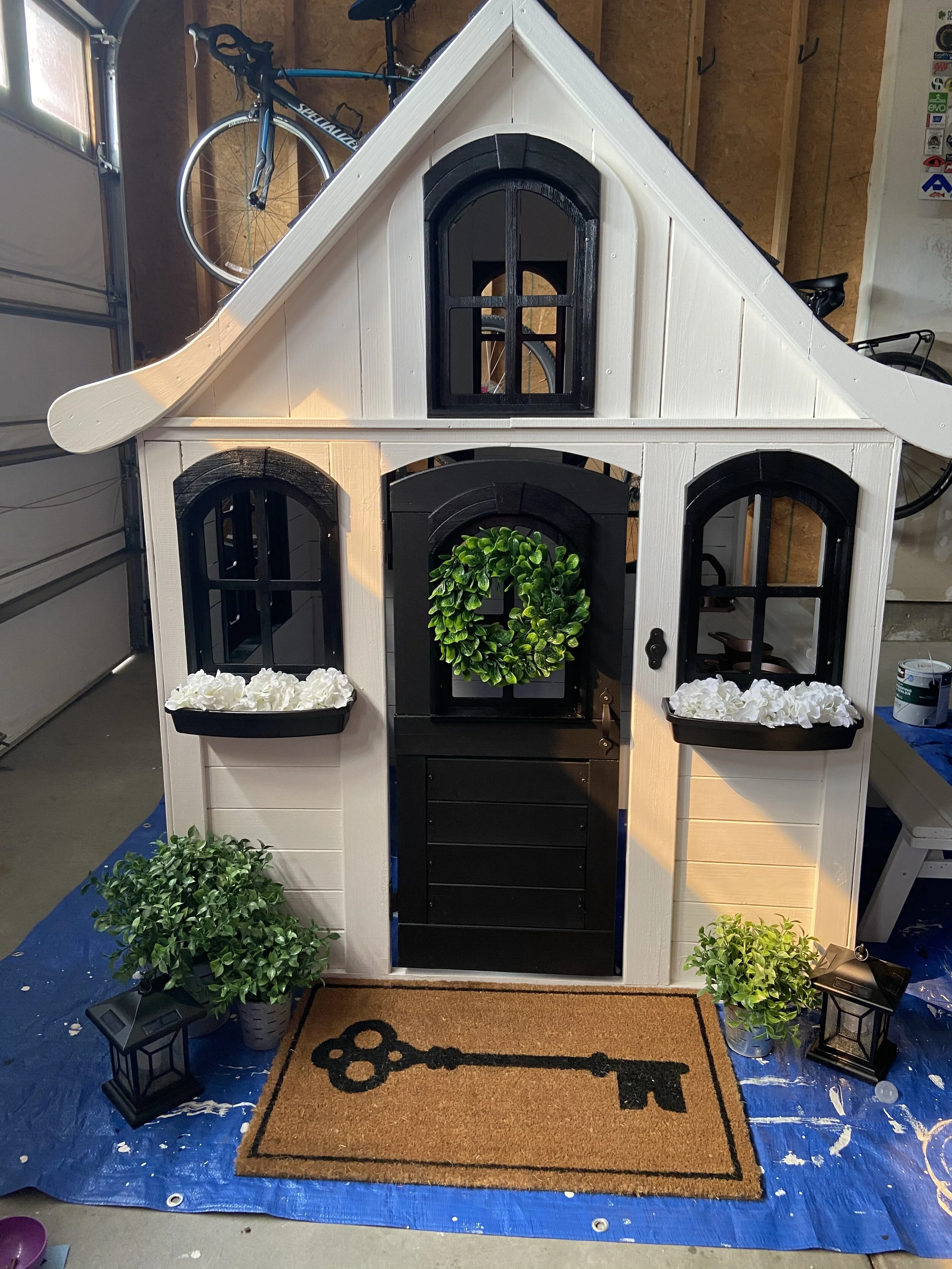 Modern Playhouse Makeover Diy Outdoor Playhouse DIY Outdoor Kid's