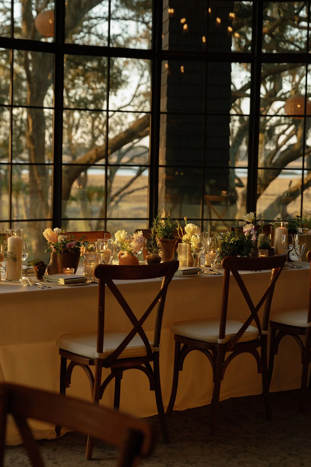 Isabelle + Carl | Photographer: Katie McCuin | Florals: Petaloso | Venue: Kiawah Island Club River Course