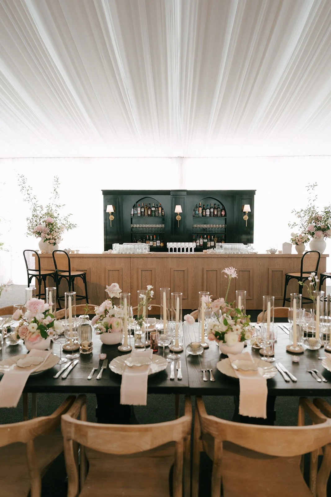 Isa + Cody | Photographer: Molly Adams | Florals: Matthew Muscarella | Venue: Sleepy Hollow Country Club