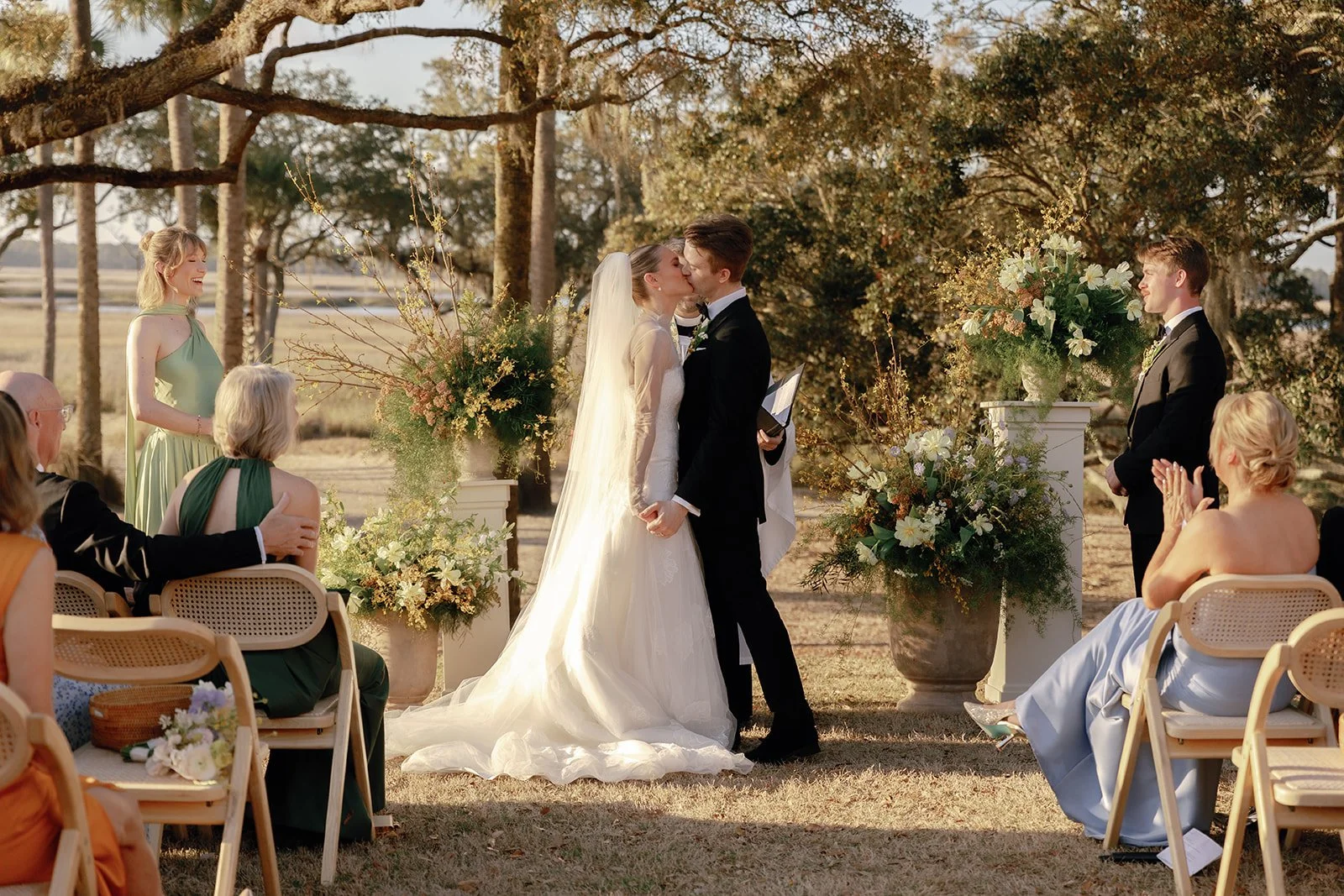 Isabelle + Carl | Photographer: Katie McCuin | Florals: Petaloso | Venue: Kiawah Island Club River Course