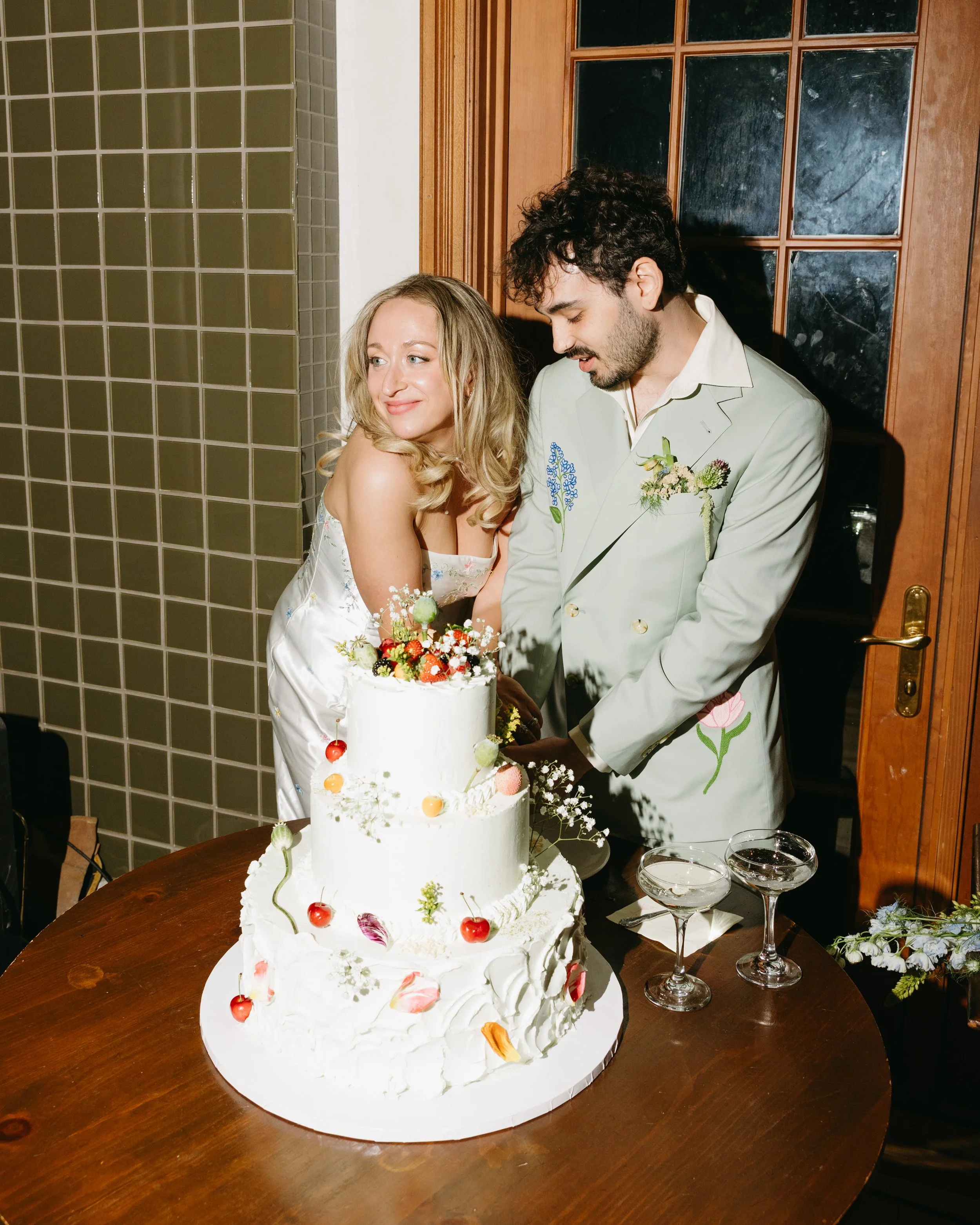 Custom Wedding Cake NY.jpg