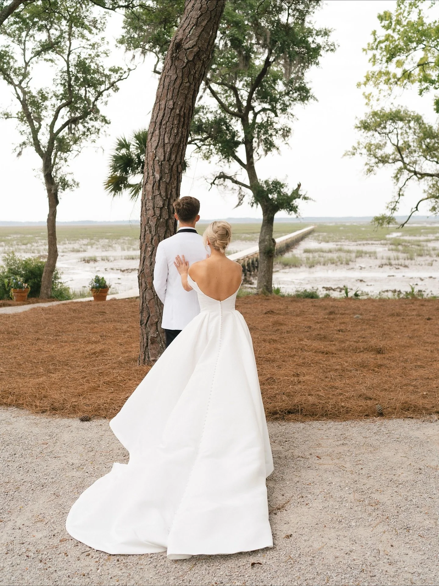 six months since Anna Kate &amp; Brody&rsquo;s springy, bright, beautiful Lowcountry wedding day 🌸 from Wadmalaw to Hotel Bennett, it was pure joy! 🫶🏻 you two

photo: @gaylebrooker 
video: @yallhouse 
florals: @petalosofloraldesign 
reception venu