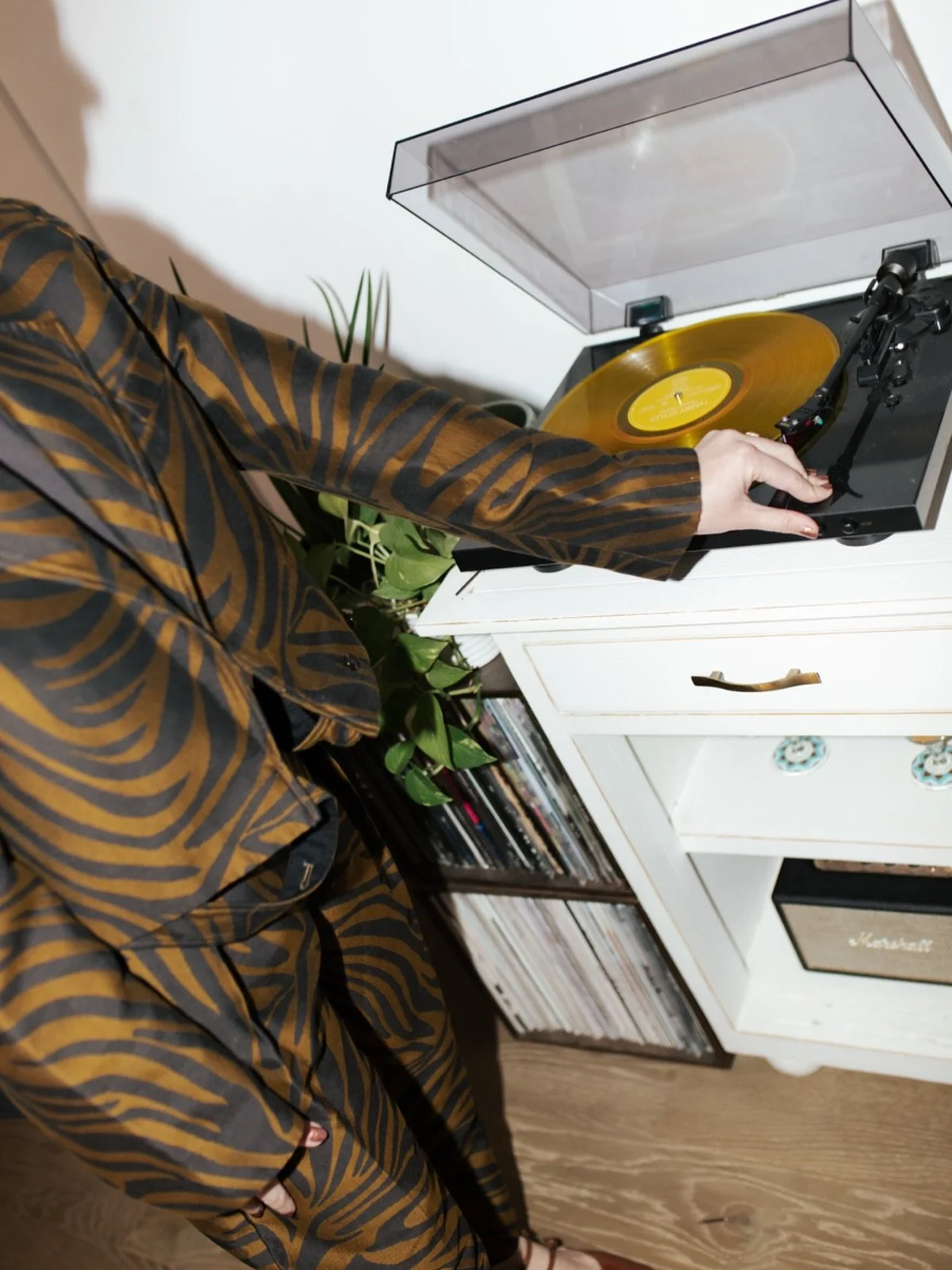 A quiet breather between weddings 🤍 hosting at home, resetting, and feeling grateful for this season and the work I love! 

we are about to dive into our final wedding week of 2025, feeling excited and thankful for all of the amazing opportunities w