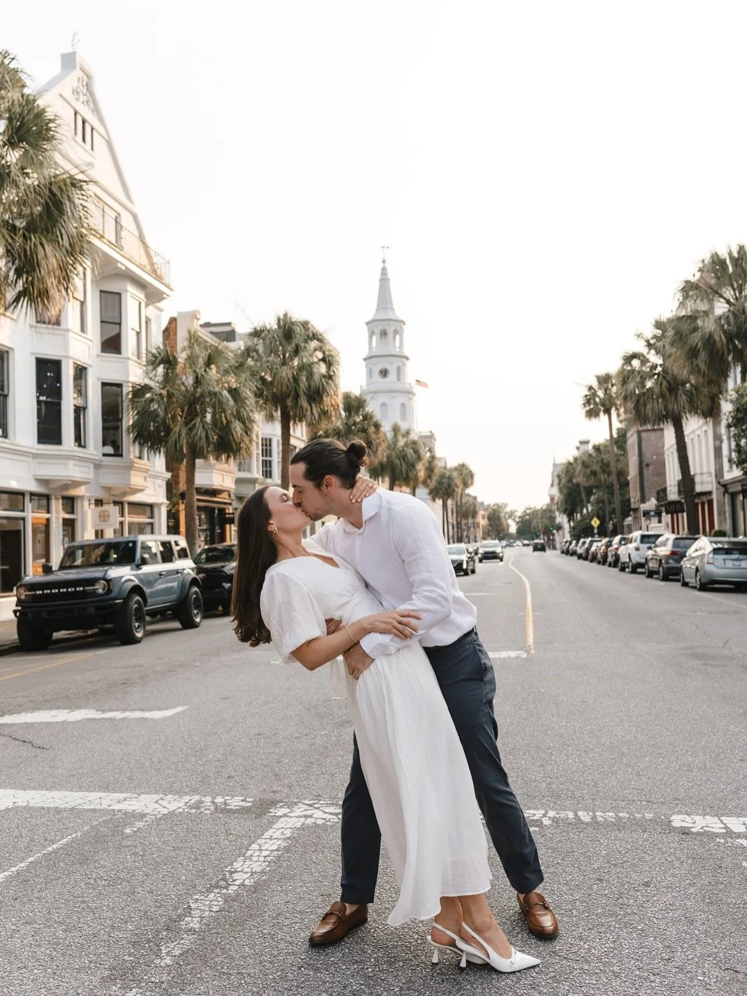 Lowndes Grove this weekend with Hannah + David 🤍 The countdown is on, and I&rsquo;m already emotional! Celebrating dear friends is the best kind of wedding week 

📸: @rachelmaloneyphoto 

&bull; &bull; &bull; &bull; 

#charlestonwedding #lowndesgro