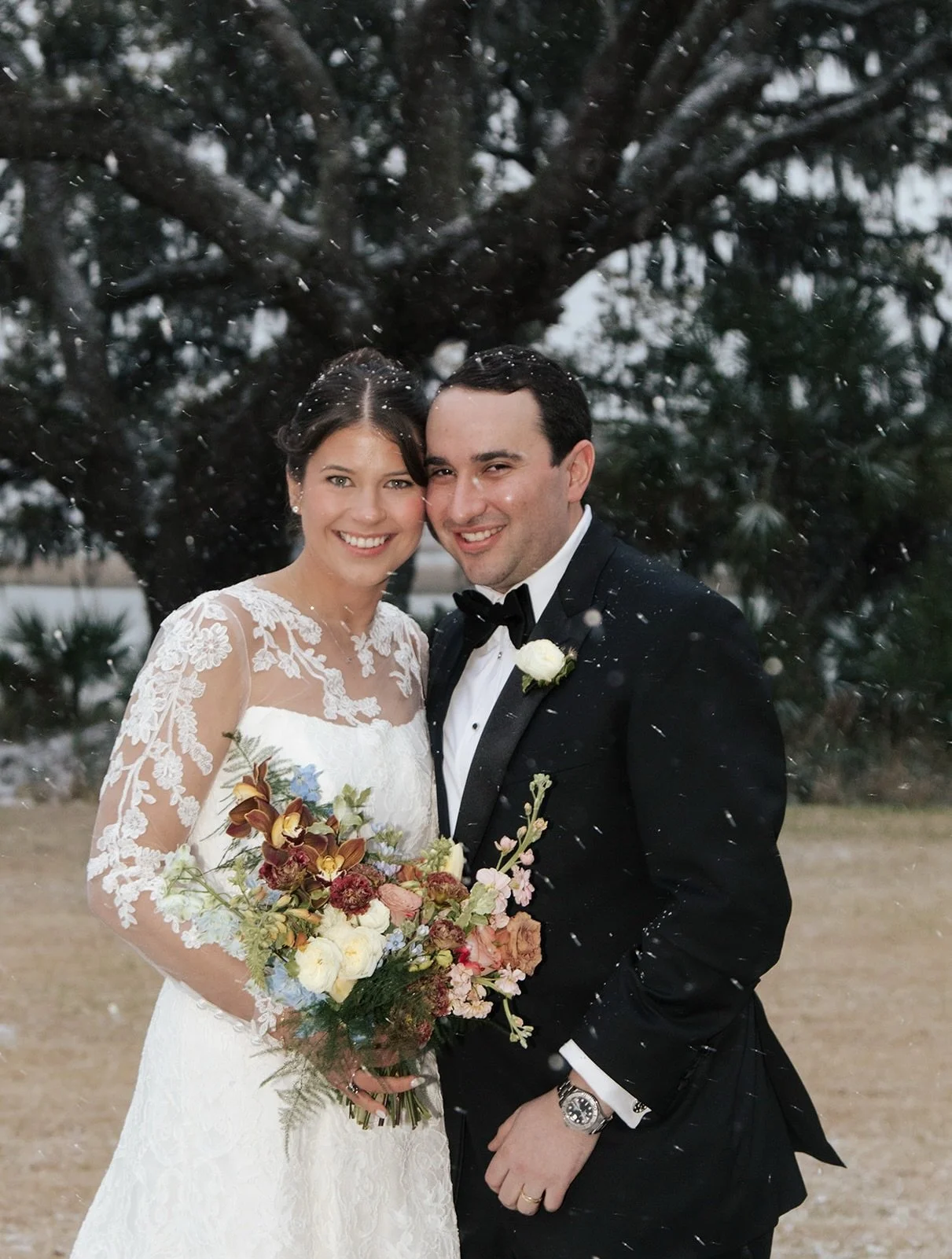 Raven &amp; Alex ✨ one week ago, Charleston surprised us all with a little dusting of snow, and it made for the most magical day celebrating the most joy-filled couple! 

A gorgeous venue, a dream vendor team, a rare winter moment, and two people abs