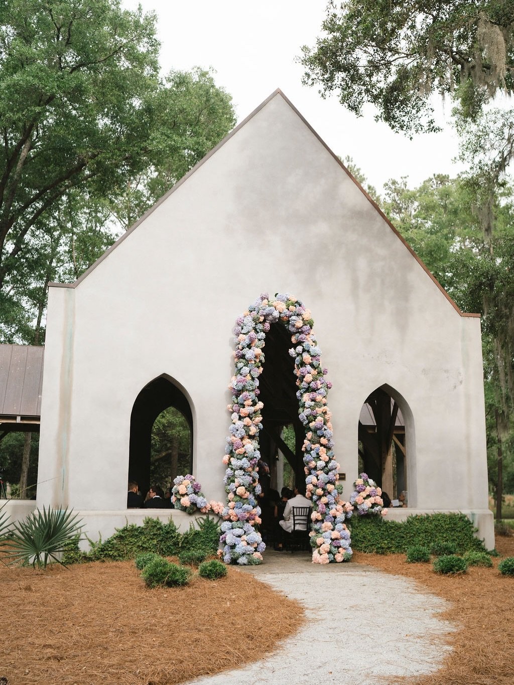 one year ago with Anna Kate + Brody!!!! 🤍

the day started with an intimate ceremony at a private family property + chapel on Wadmalaw. The bride and groom then arrived in style to their reception at #HotelBennett for cocktail hour 🥂bold springy co