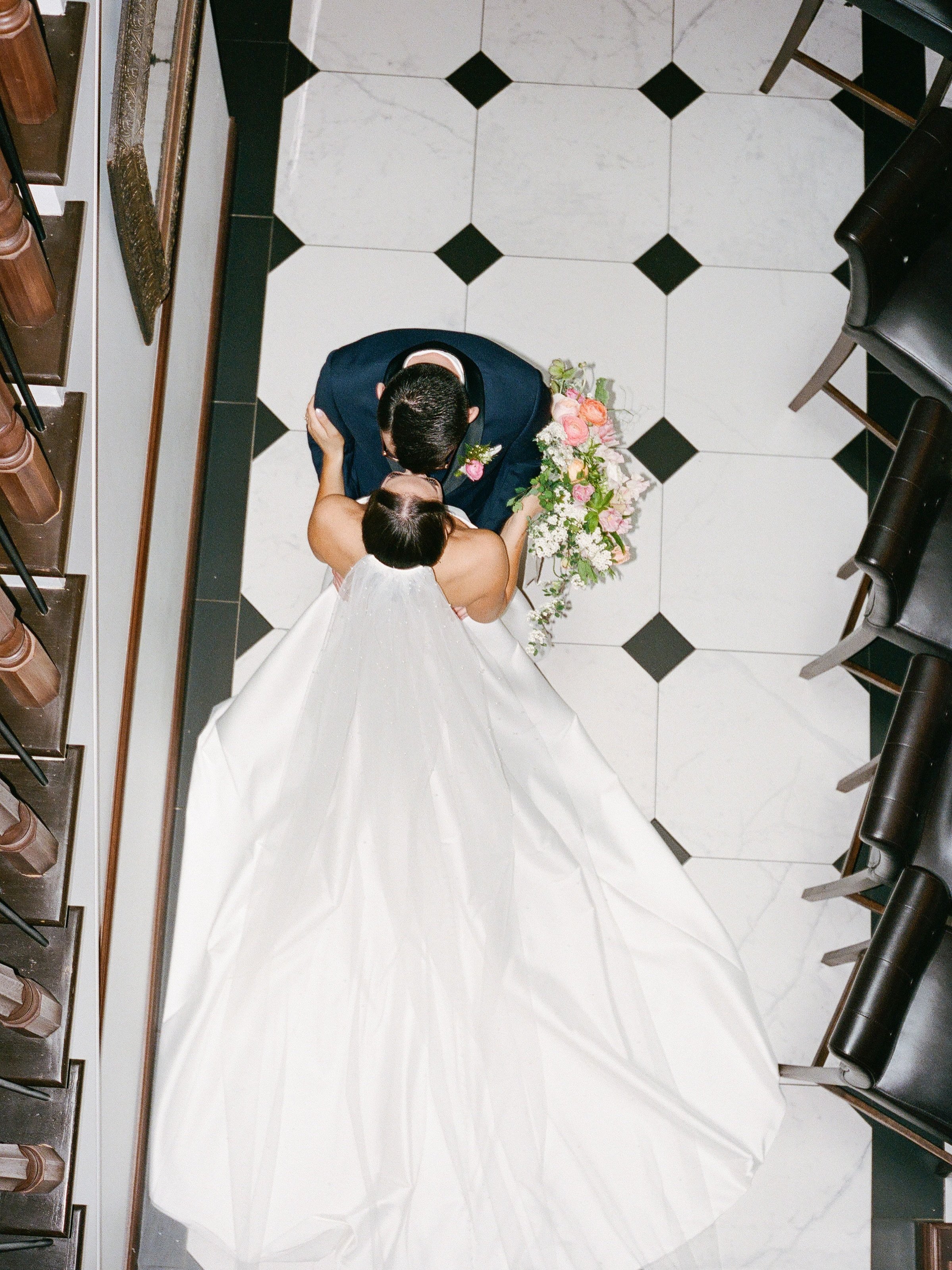 two years ago in Saratoga Springs with Marissa + Peter 💕 a day filled with thoughtful details, espresso martini toasts, spring blooms, and some Saratoga Springs charm 

Happy ✌🏼 years, you two!! 

@georgiemorleyphotography