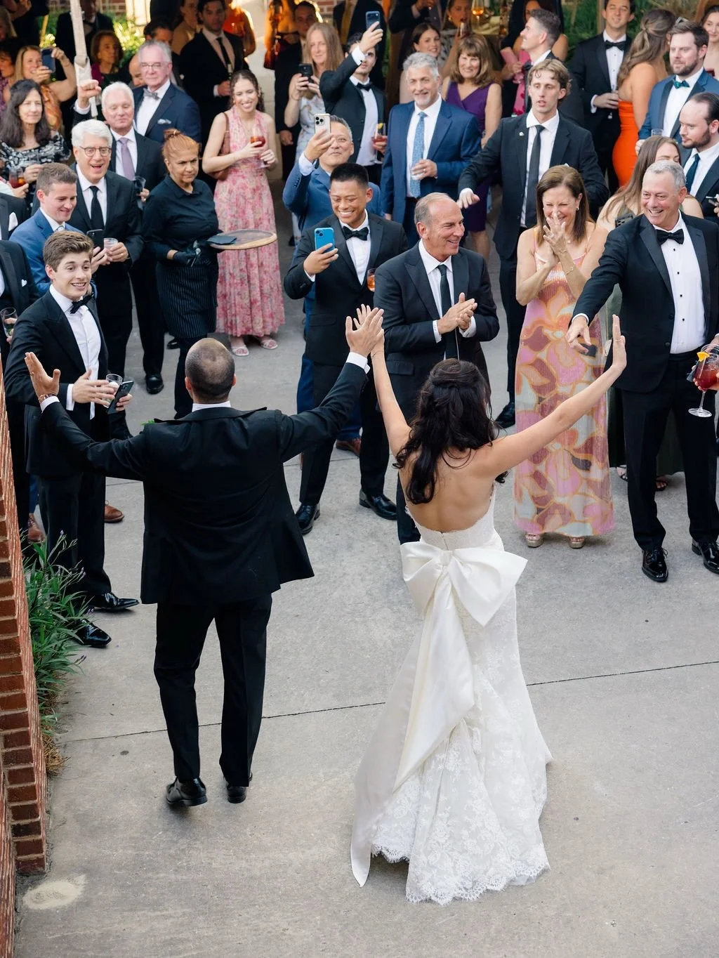 A Charleston weekend full of color, personality, and a very packed dance floor 🌼🍊💖✨

From custom paper goods and garden-inspired florals to signature cocktails and a celebration that felt so genuine, every detail was carefully considered in partne