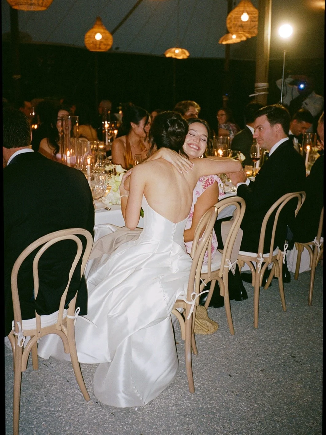 This is what we&rsquo;re here for 🥂 a table full of people laughing, toasting, hugging 🫶🏼 swipe through for a glimpse of the love in the &ldquo;room&rdquo;&mdash;>

@georgiaandmicah
@gibbesmuseumevents 
@curatedeventscollective 
@bearded.floris