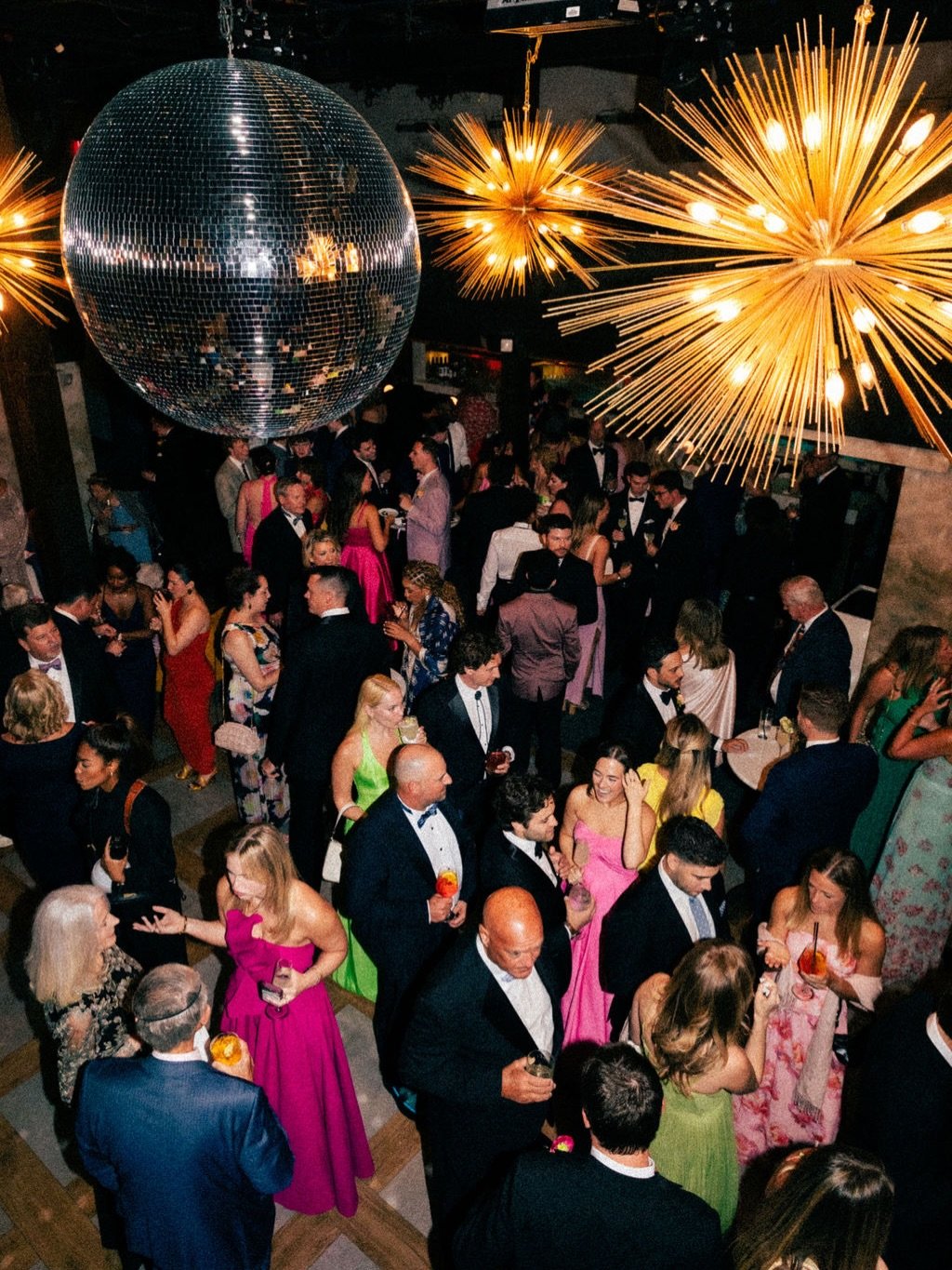 Friday vibessss 🥂 carrying this happiness and colorful energy into the weekend! 

📸: @laurenrosenauphotography 

&bull; &bull; &bull; &bull; 

#cocktialhour #happyfriday #weddingreception #74wythewedding