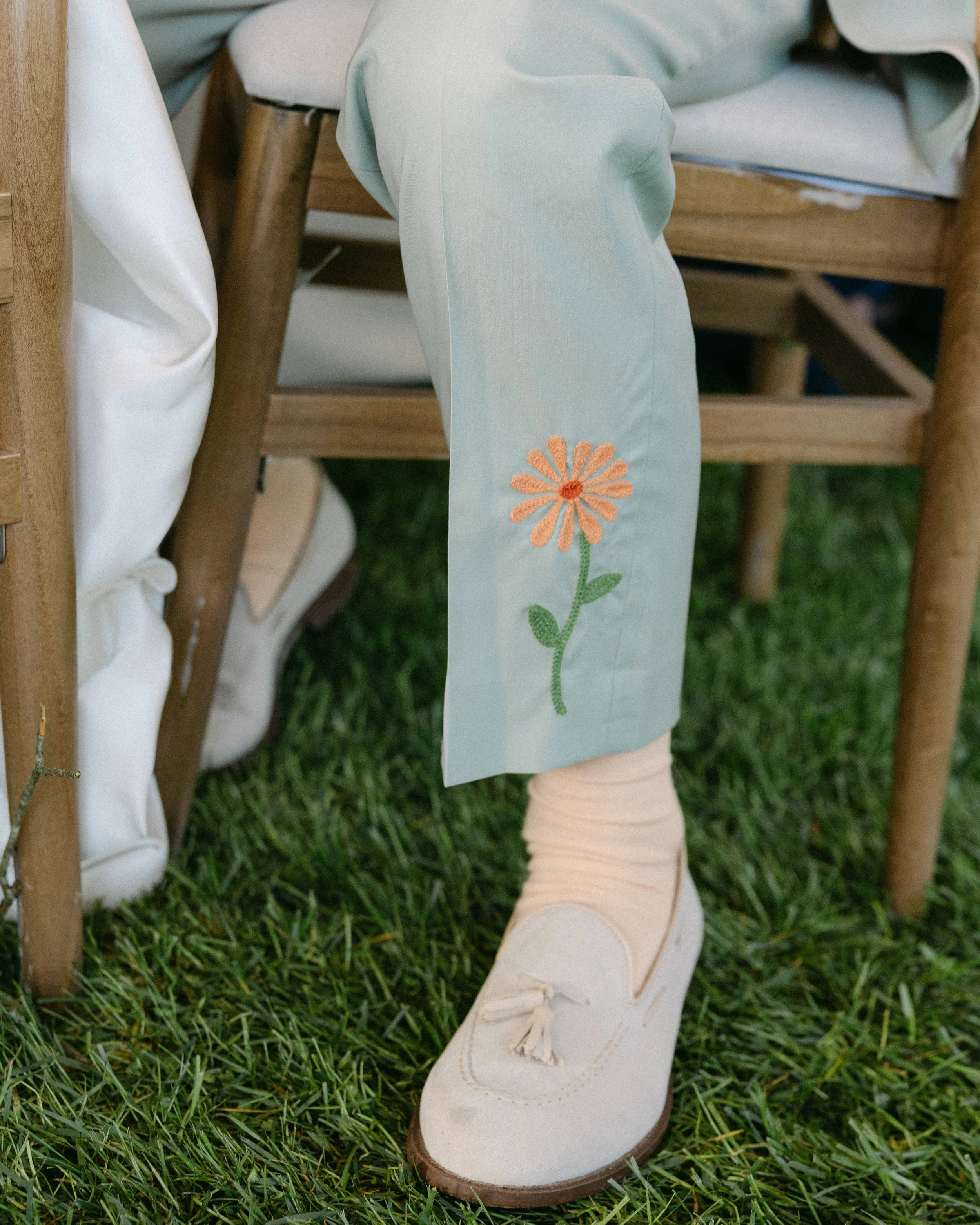 Gemma + Julian | Photographer: Tess Schilke | Florals: Justin Reis | Venue: Hotel Lilien