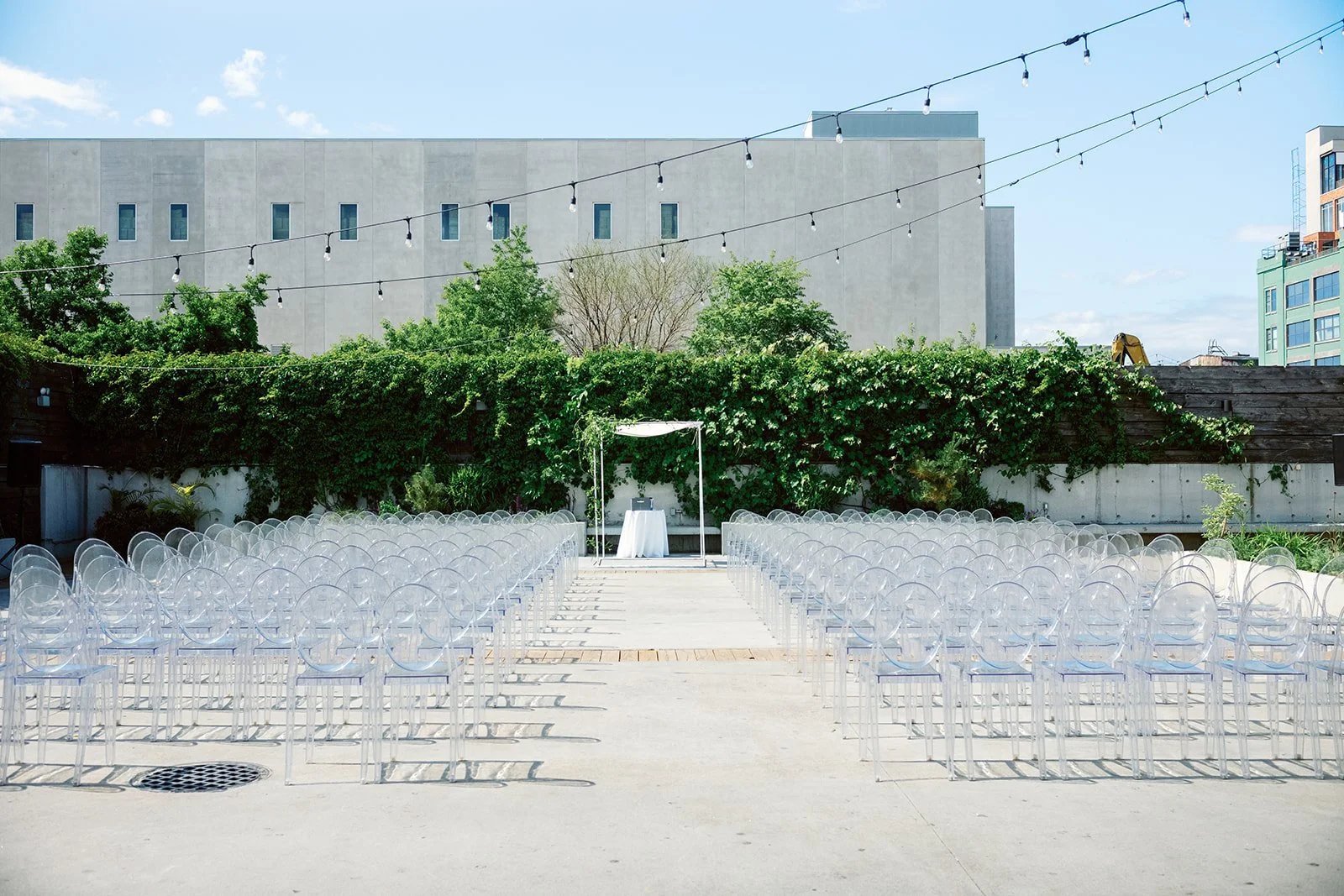 Hugh & Jacob | Venue: 99 Scott, Brooklyn | Photo: Michaela Jelin | Florals: Aurora Botanica